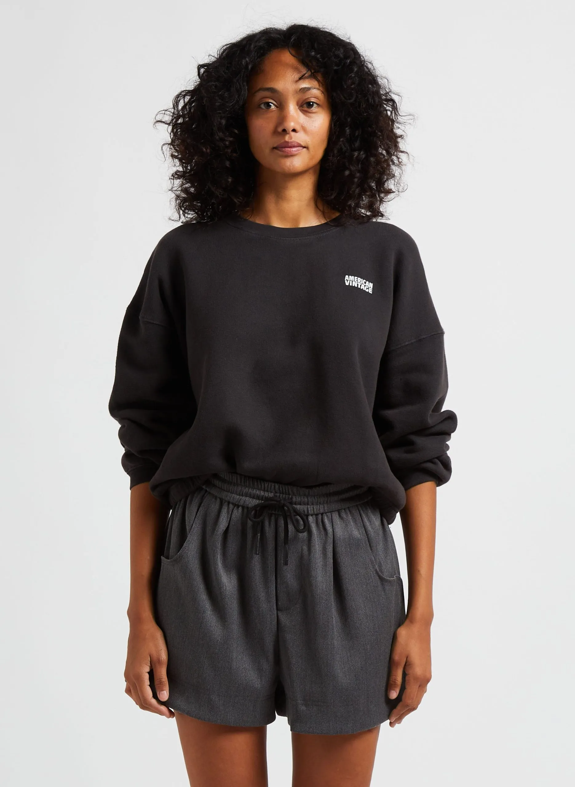 Sweat court col rond en coton mélangé Noir IZUBIRD