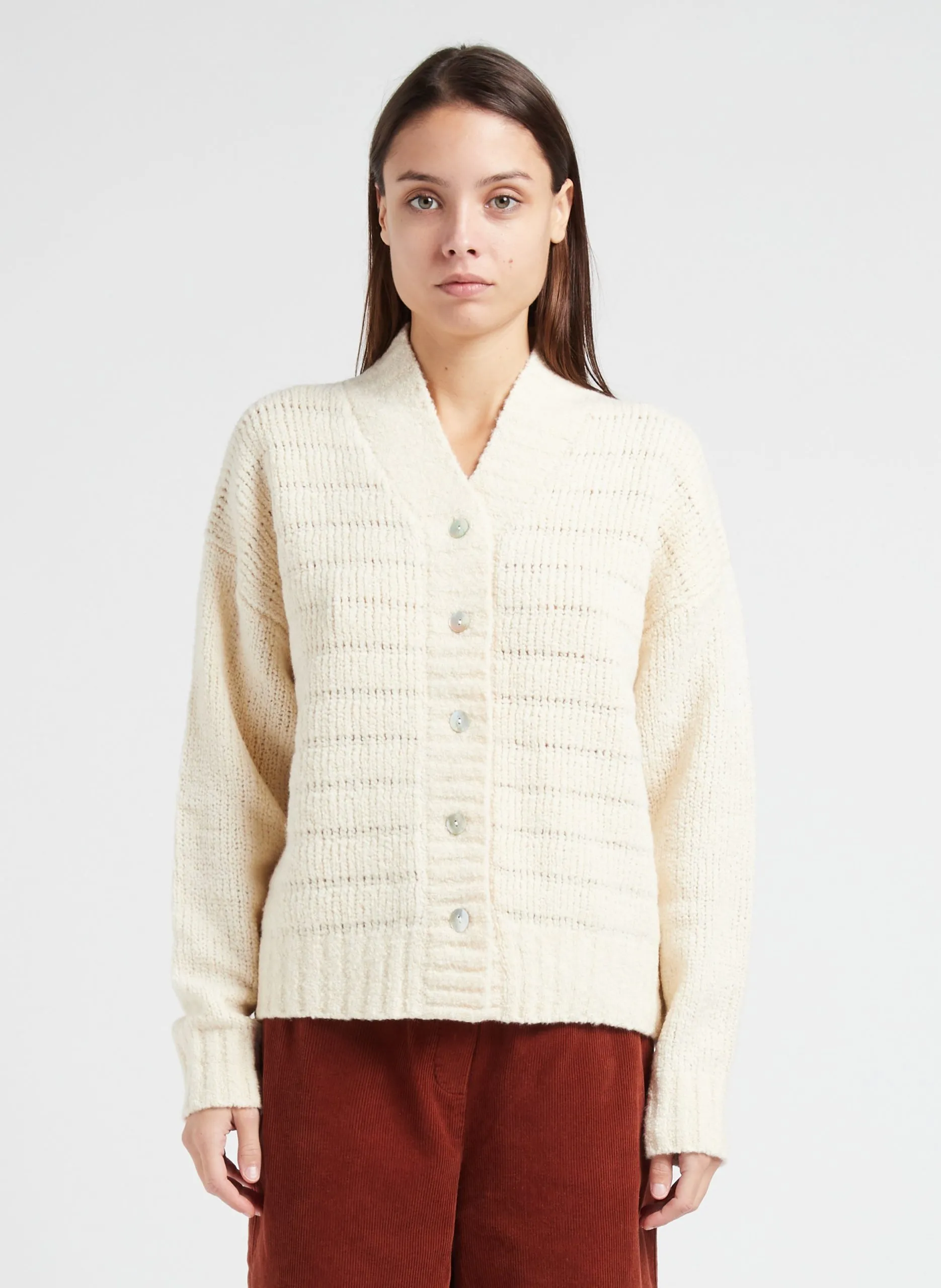 Gilet col V en laine mélangée Beige GYEL