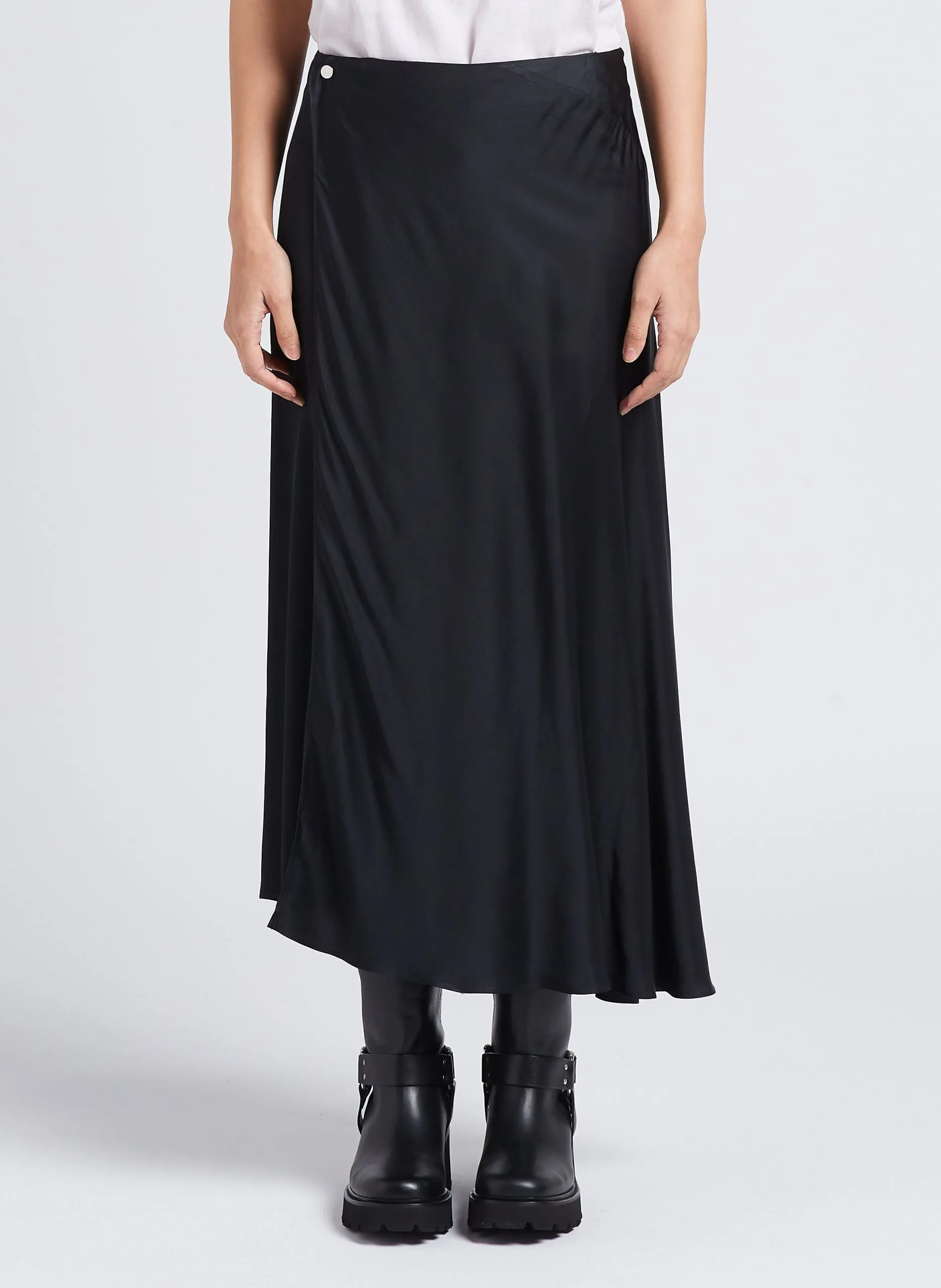 Jupe midi portefeuille Noir VIKTORIA