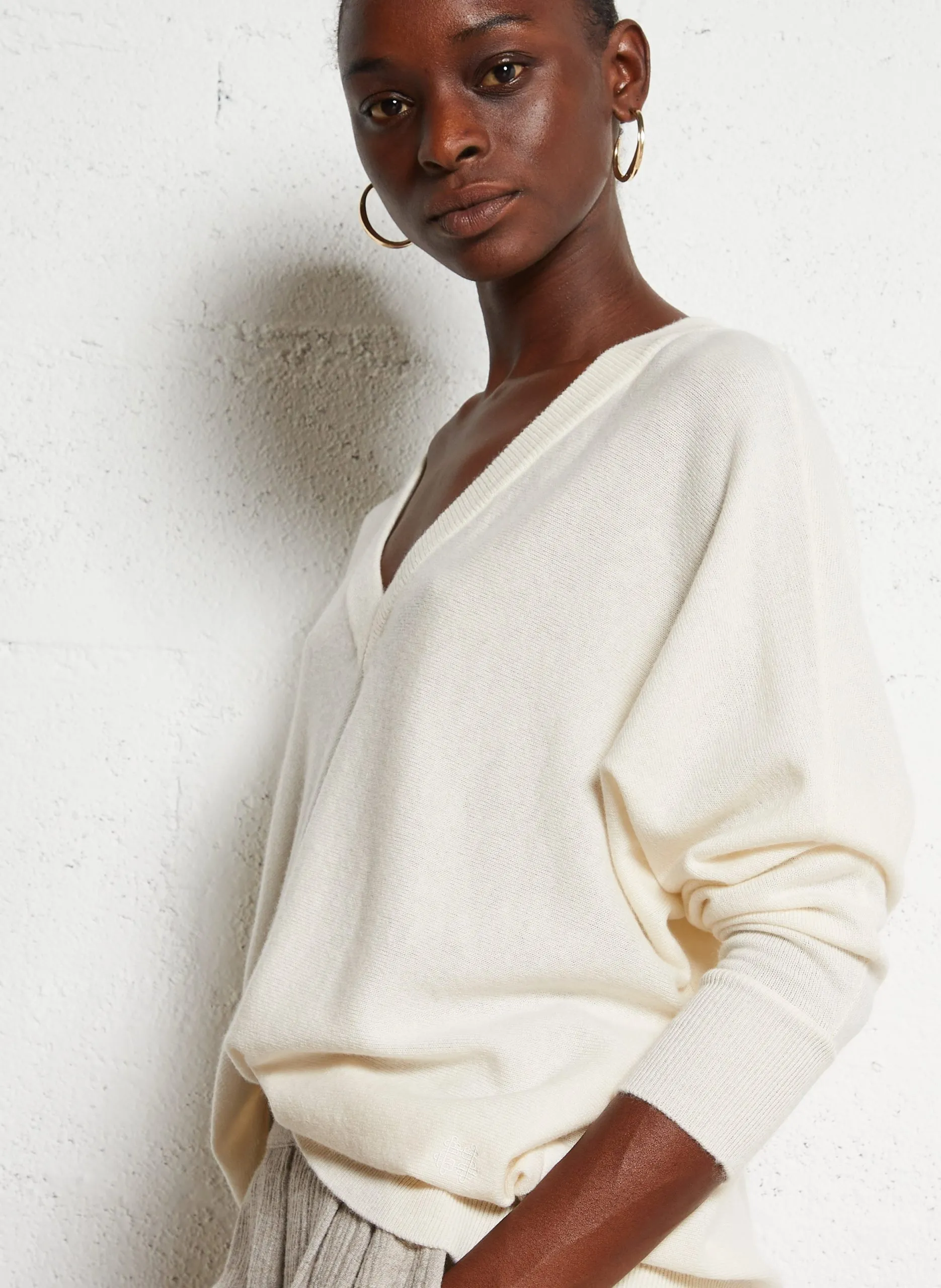 Pull oversize col V en cachemire Blanc LINE
