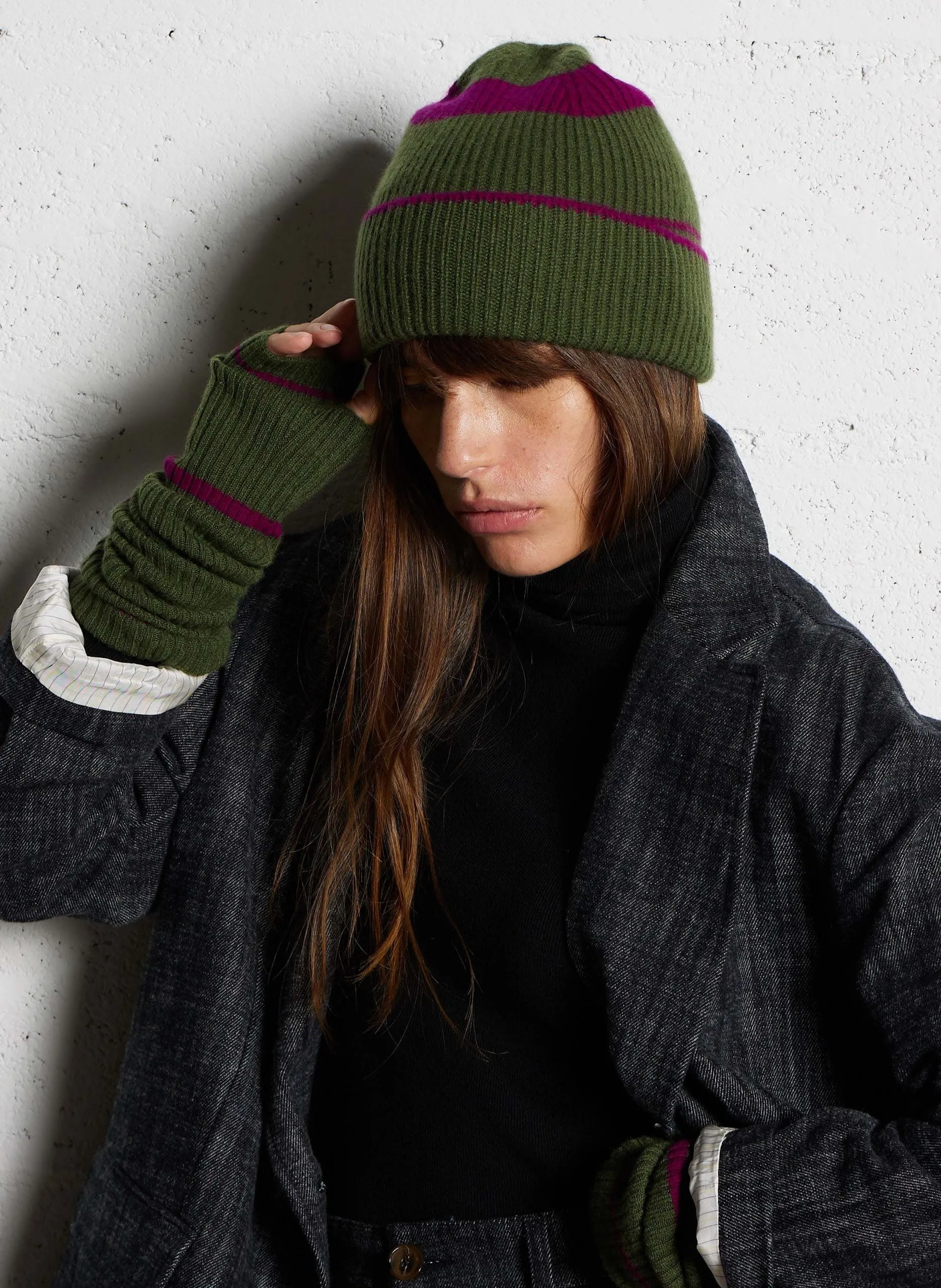 Bonnet rayé en cachemire Kaki