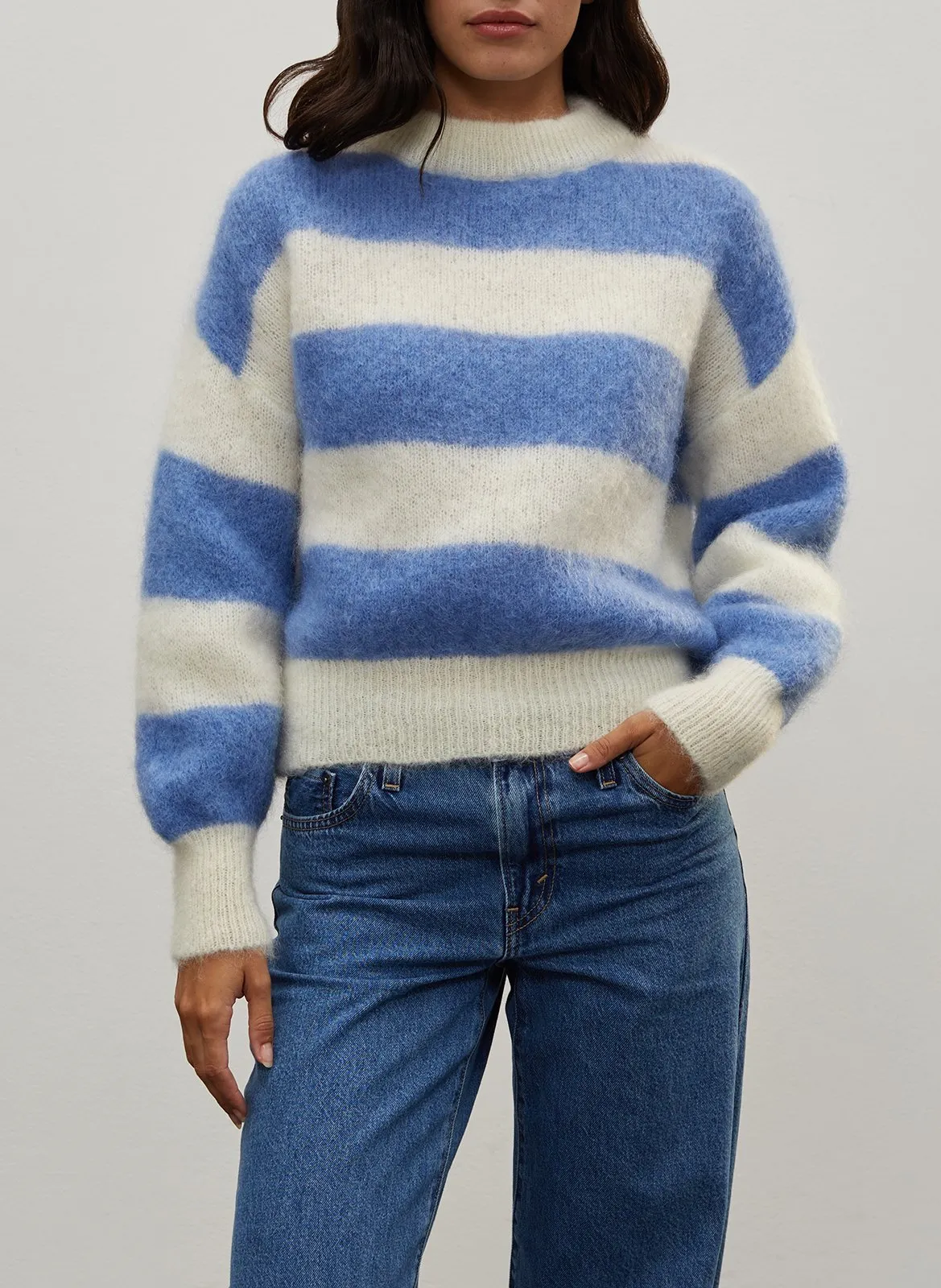 Pull ample col rond rayé en mohair mélangé Bleu LILLY