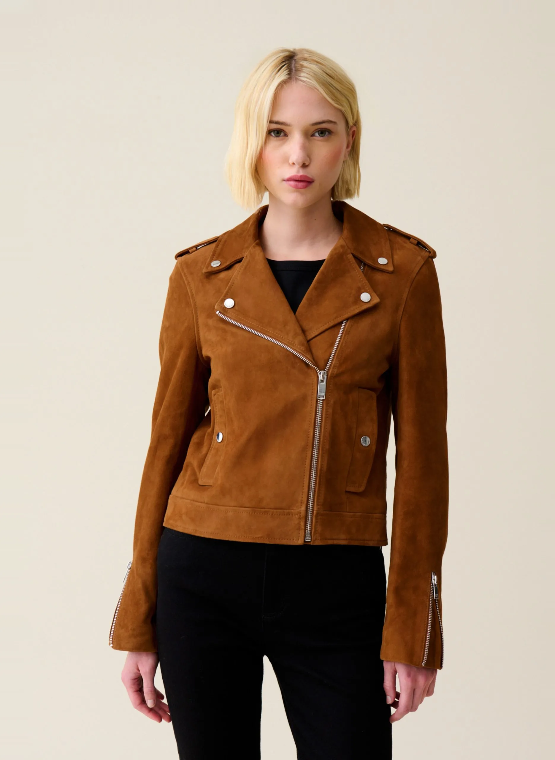 Veste courte en cuir velours Marron