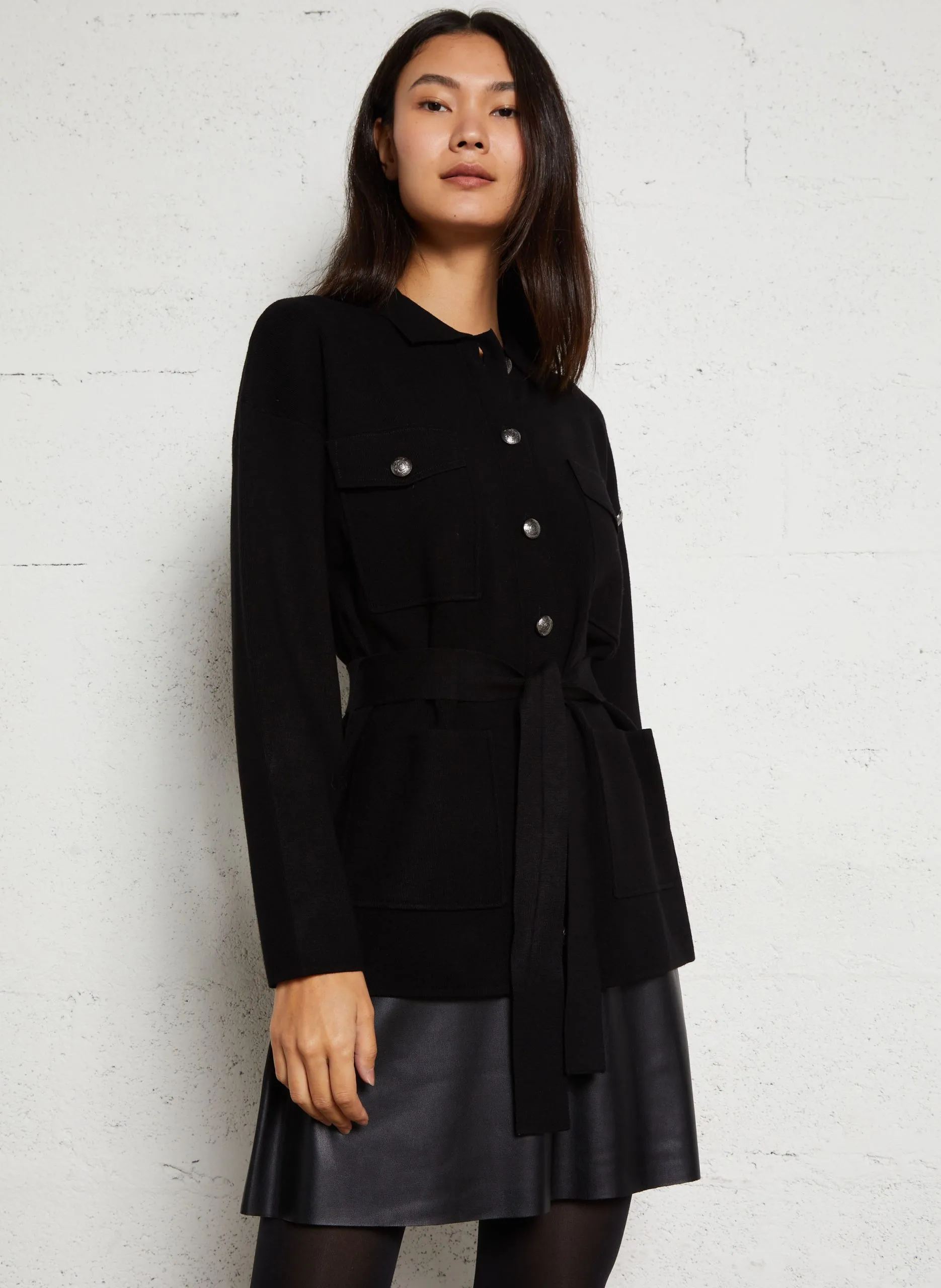 Gilet droit boutonné à ceinture Noir