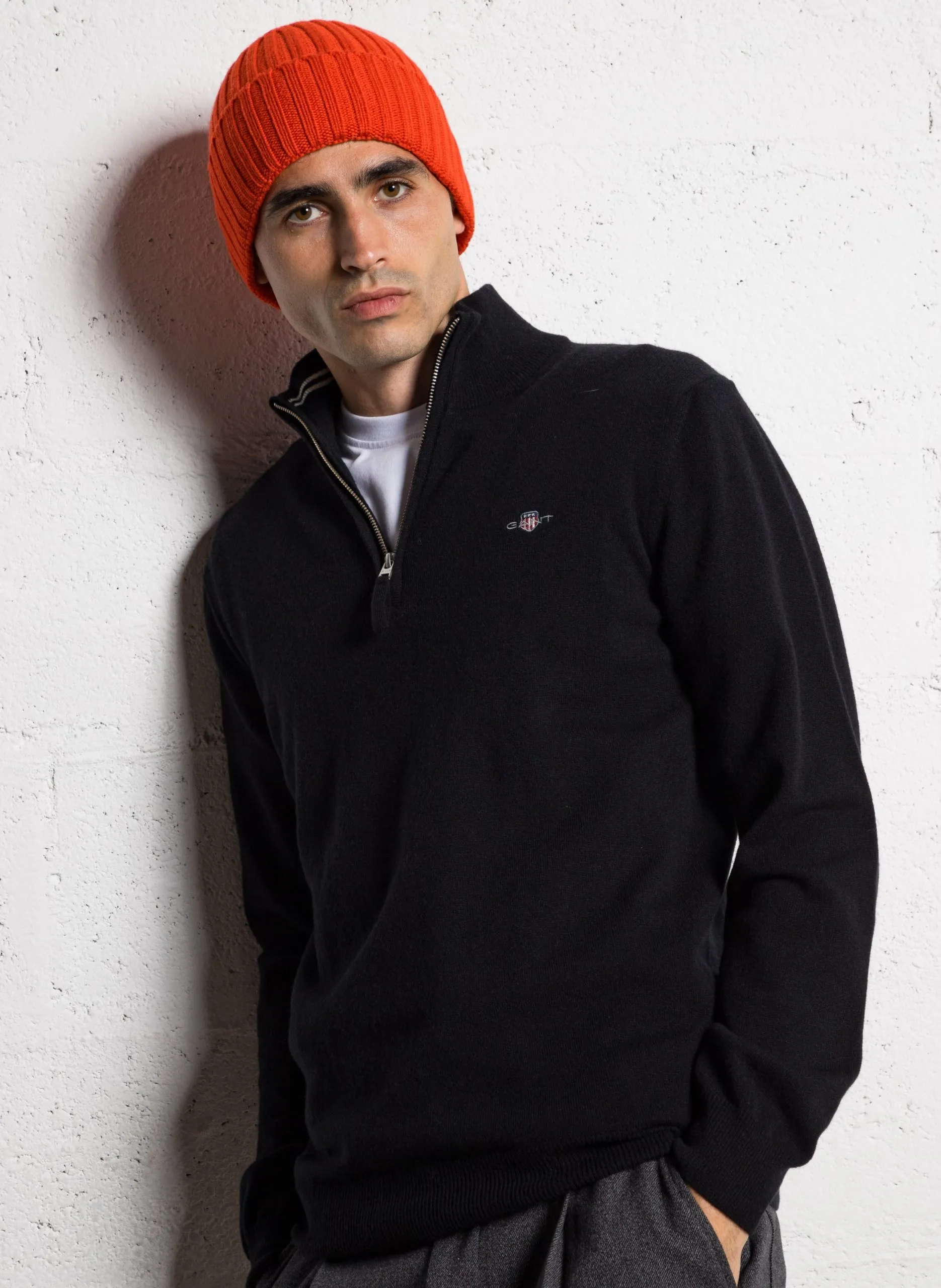 Pull droit col montant zippé en laine Noir