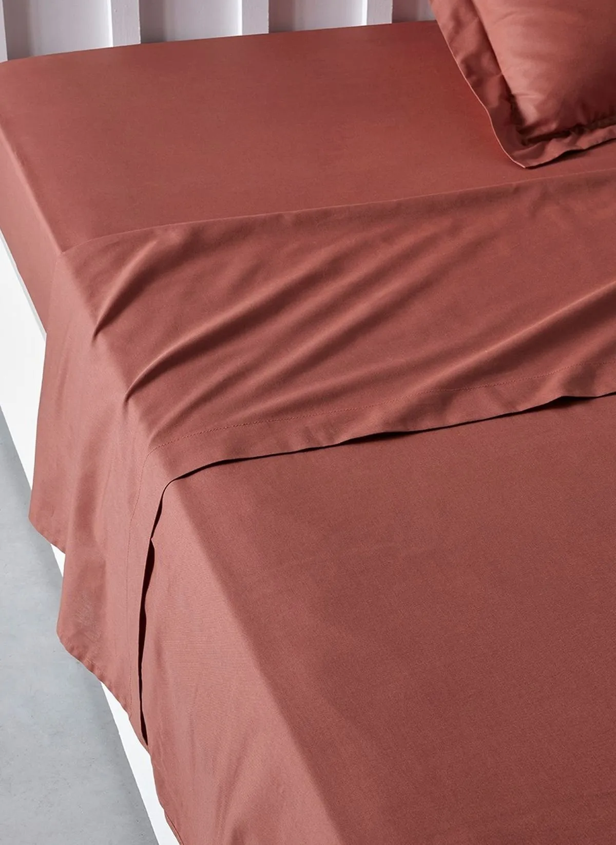 Drap plat pour lit uni en coton Rouge ESSENTIAL