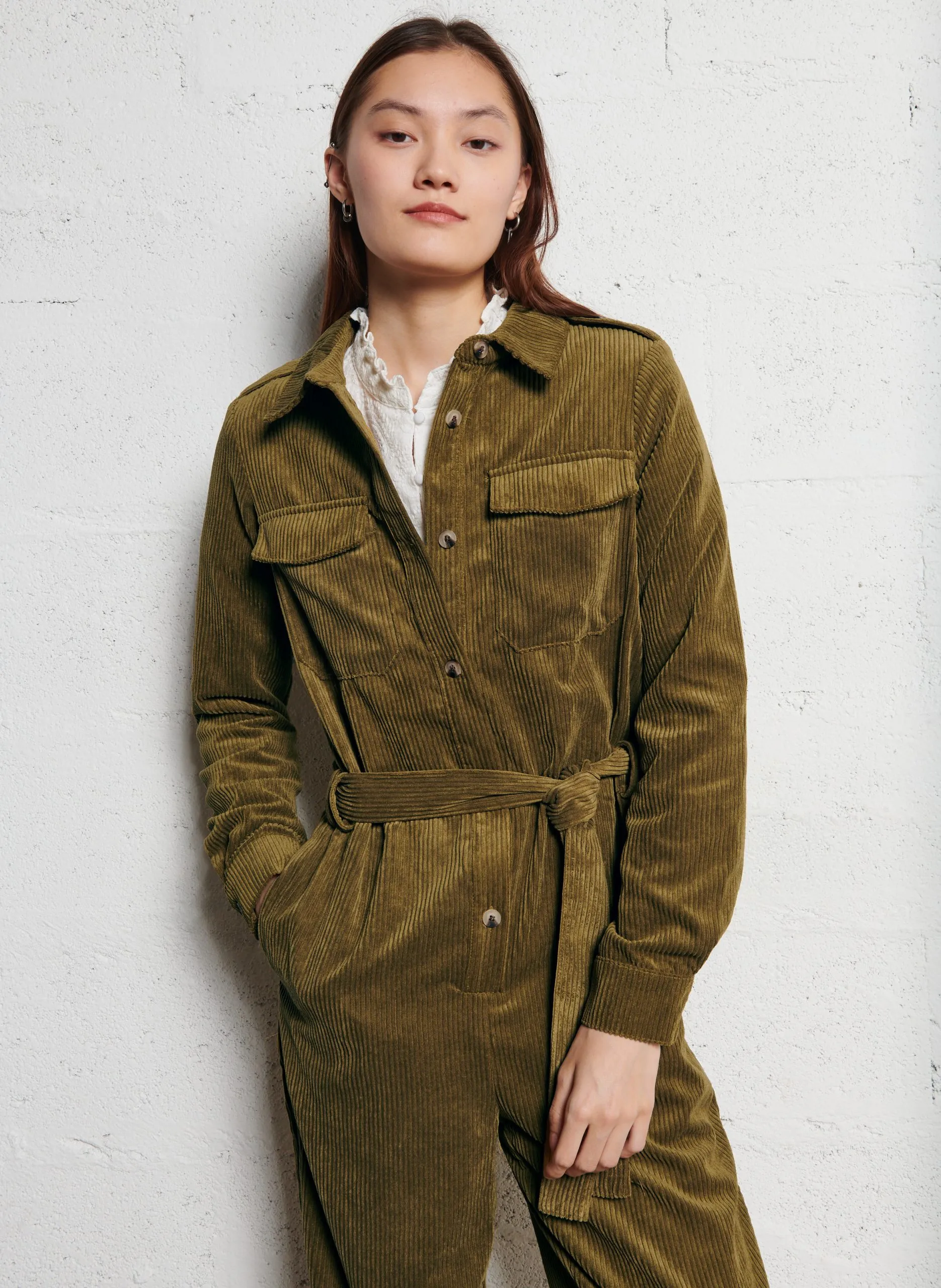 Combinaison col classique ceinturée en velours côtelé Marron