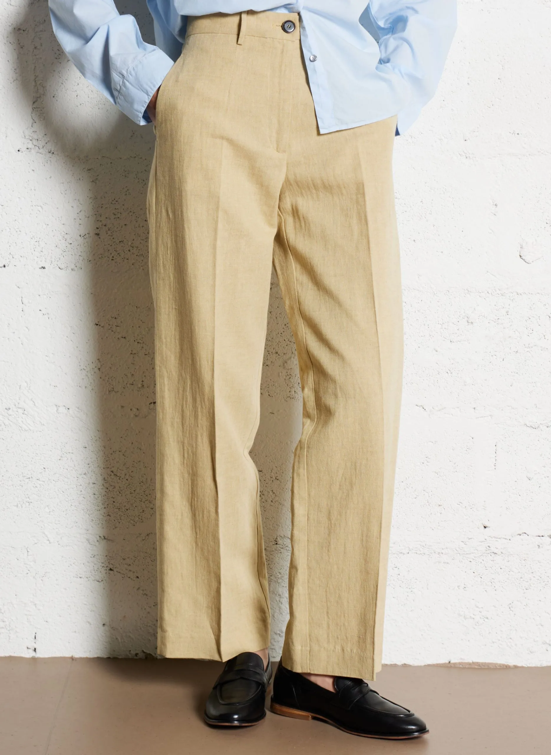 Pantalon slim en lin et coton Beige