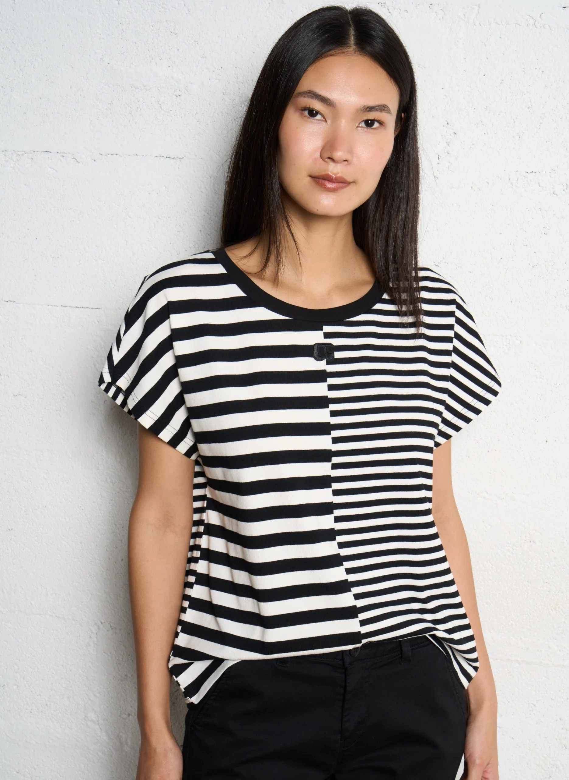 Tee-shirt droit col rond rayé en coton mélangé Noir OMIR