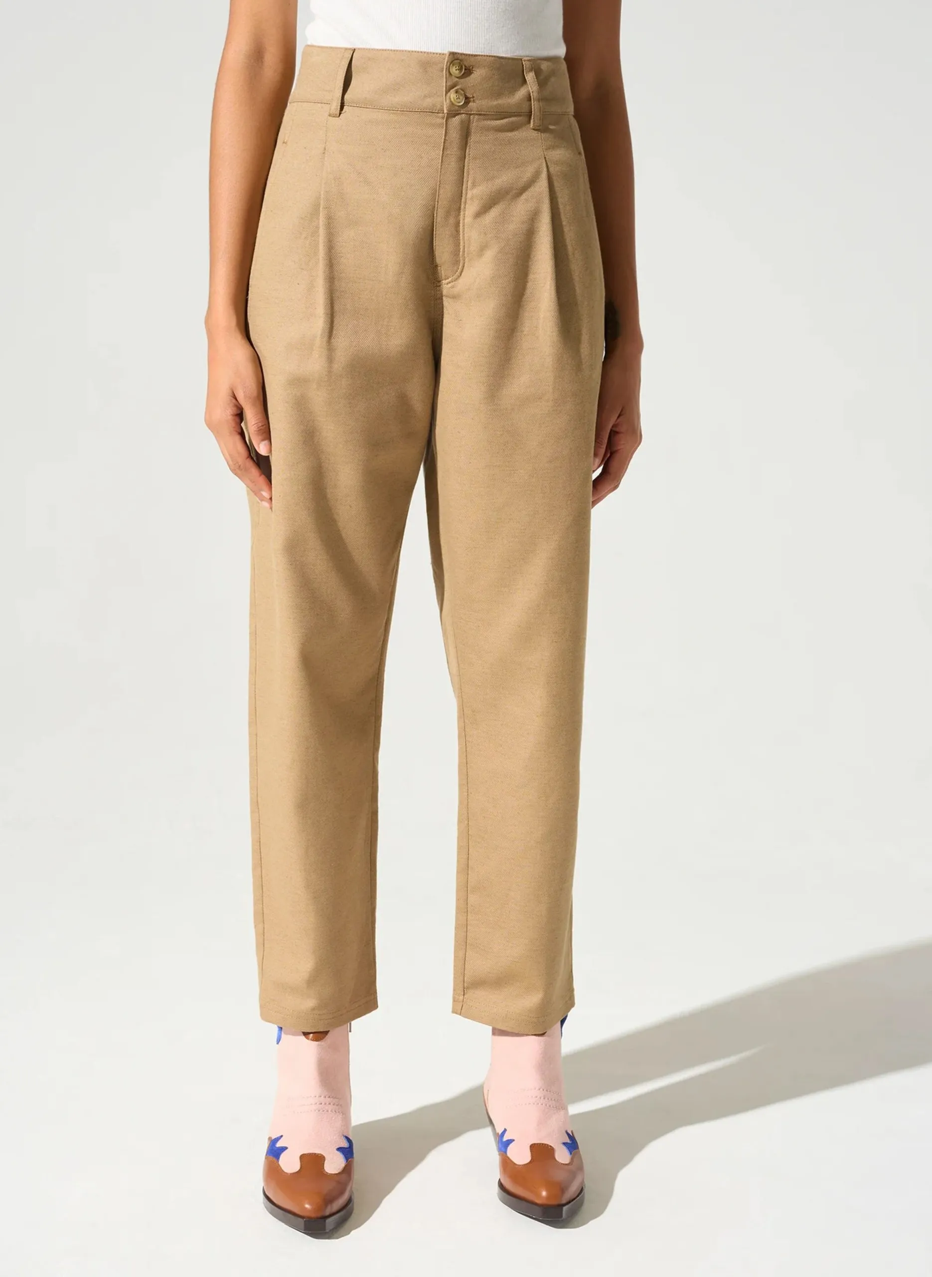 Pantalon carotte en coton bio mélangé Marron