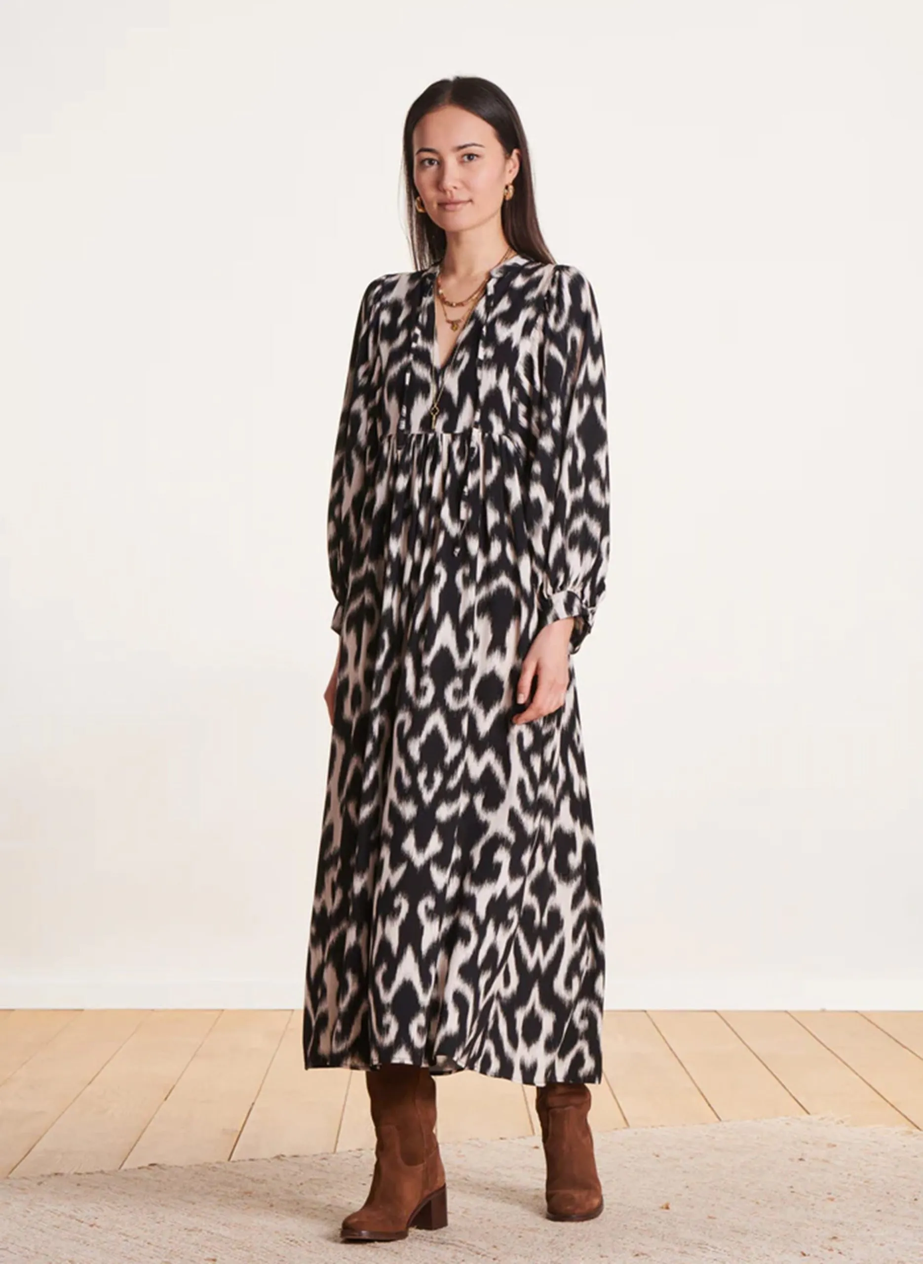 Robe longue col tunisien imprimée Noir