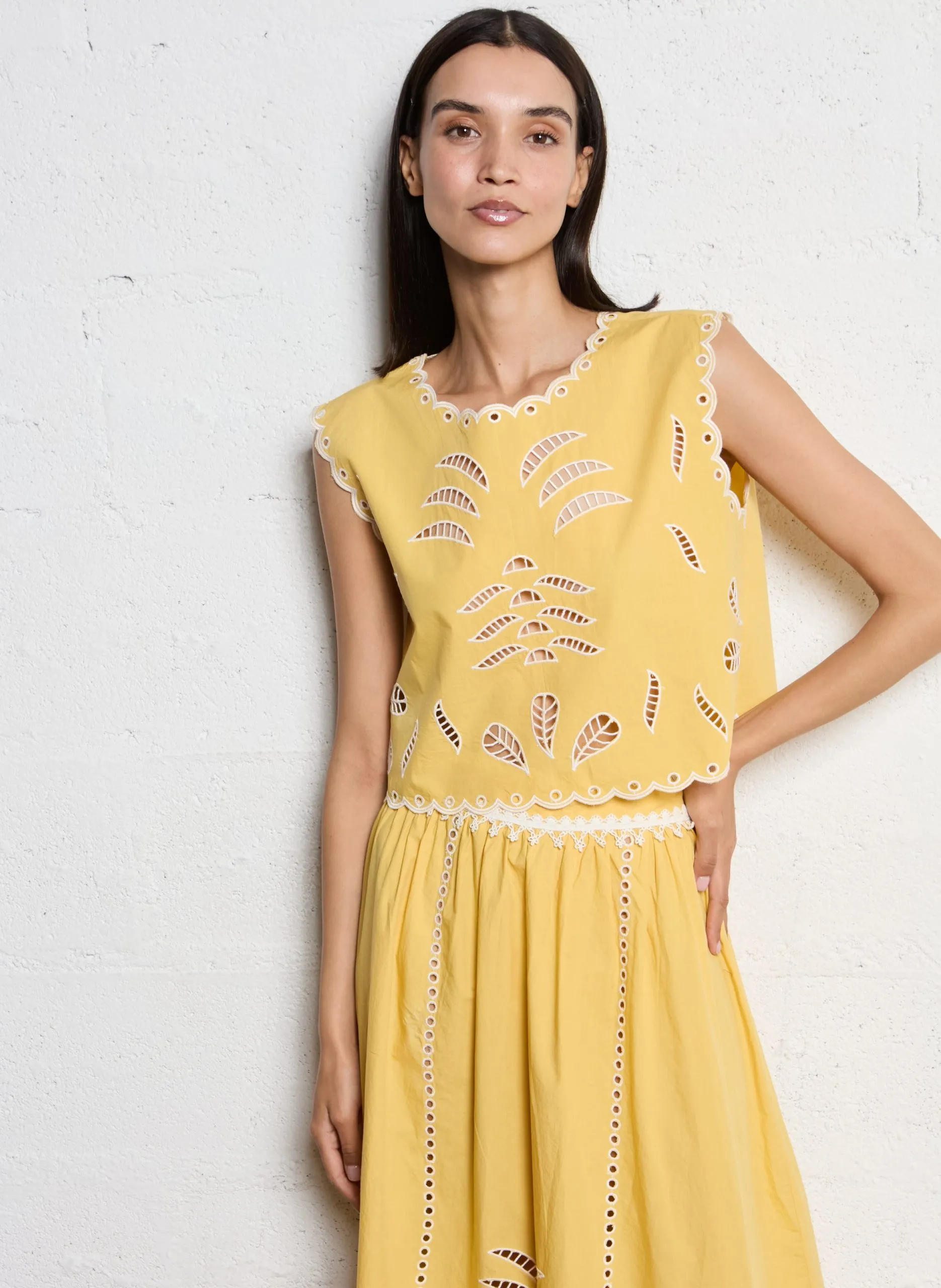Top sans manches à broderies ajourées Jaune TIFAINE