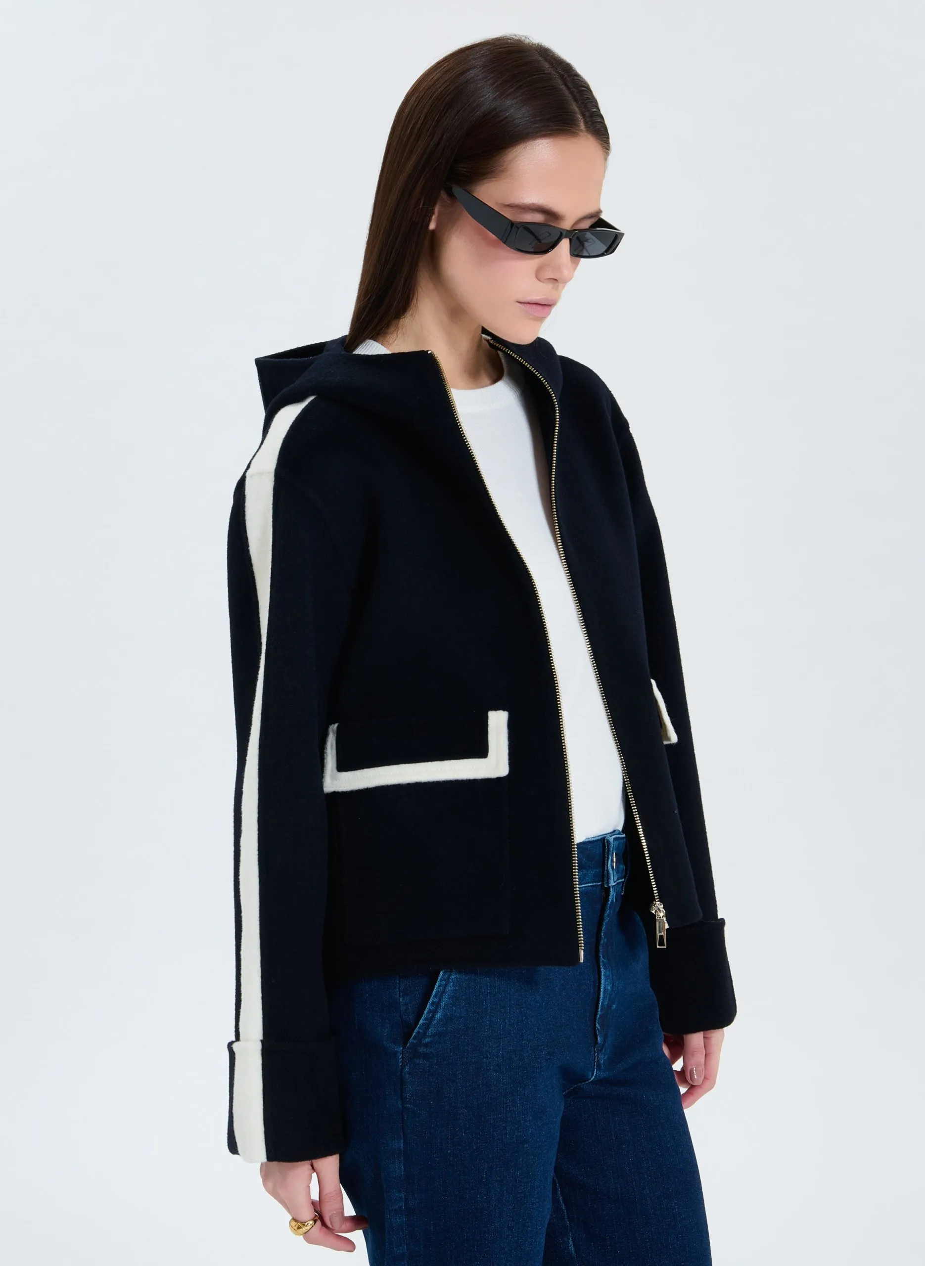 Veste à capuche courte col montant Bleu MARJA