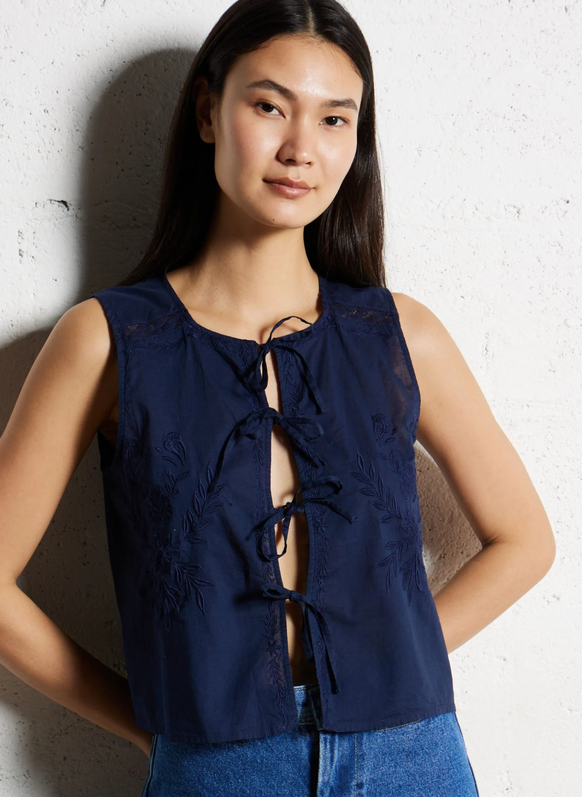 Top droit en coton brodé Bleu TERY