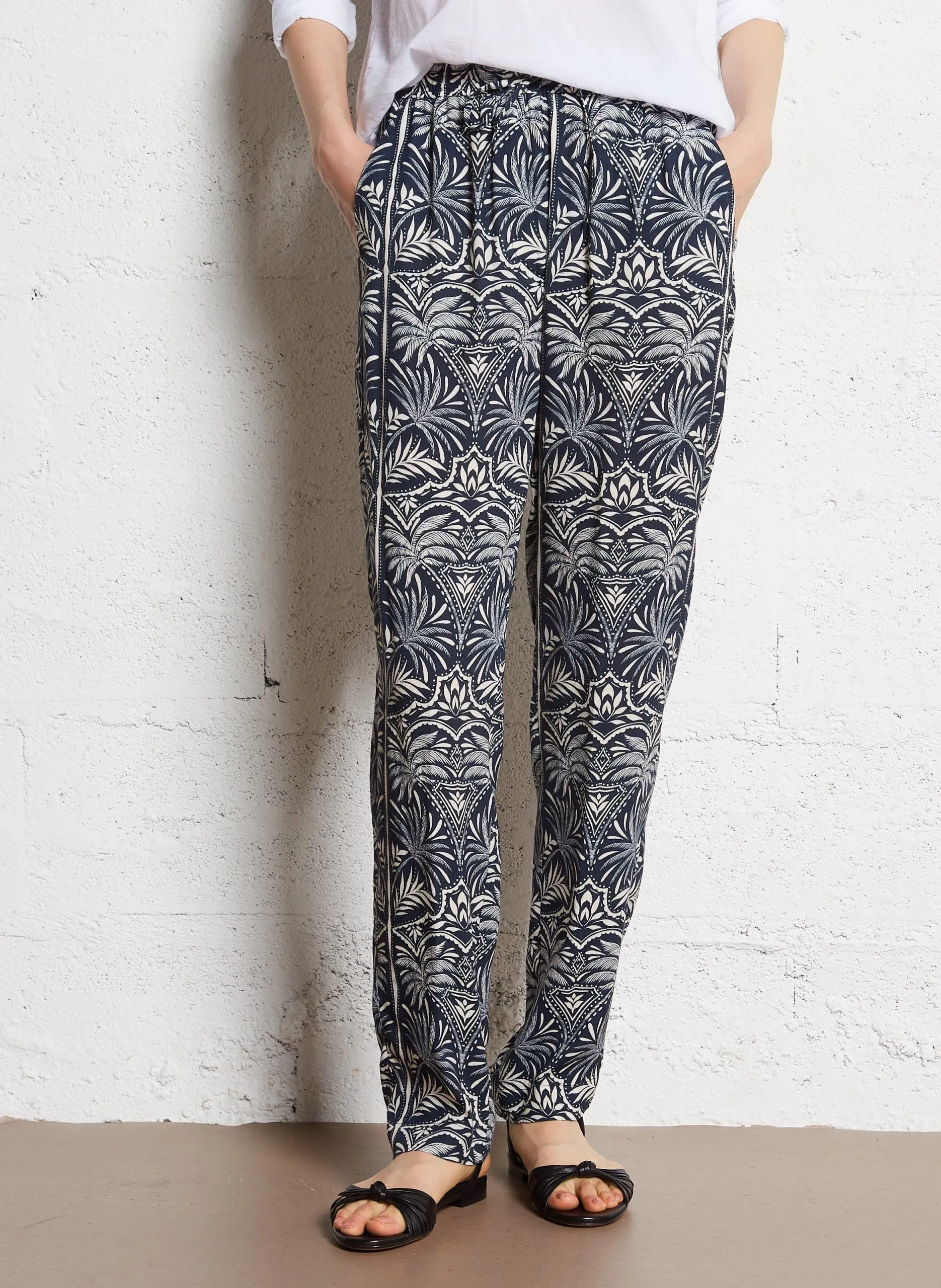 Pantalon droit à imprimé végétal Bleu PERLINE