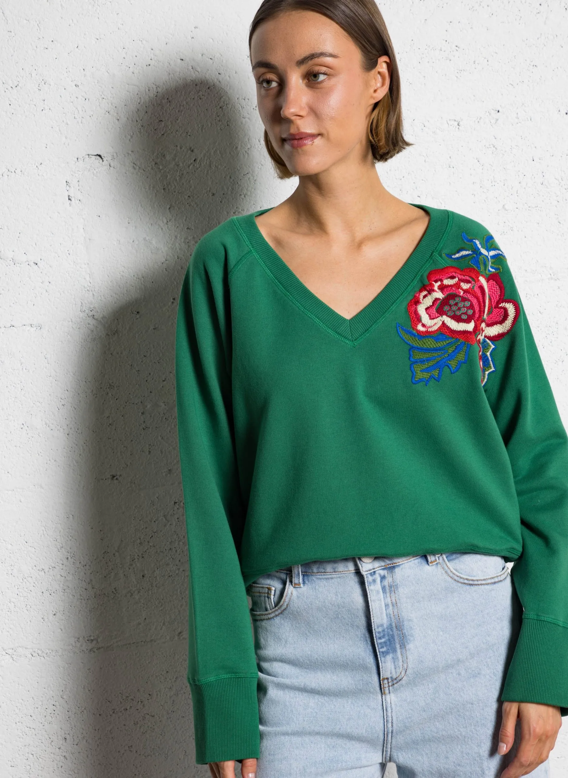 Sweat ample col V brodé en coton bio mélangé Vert SHAVI