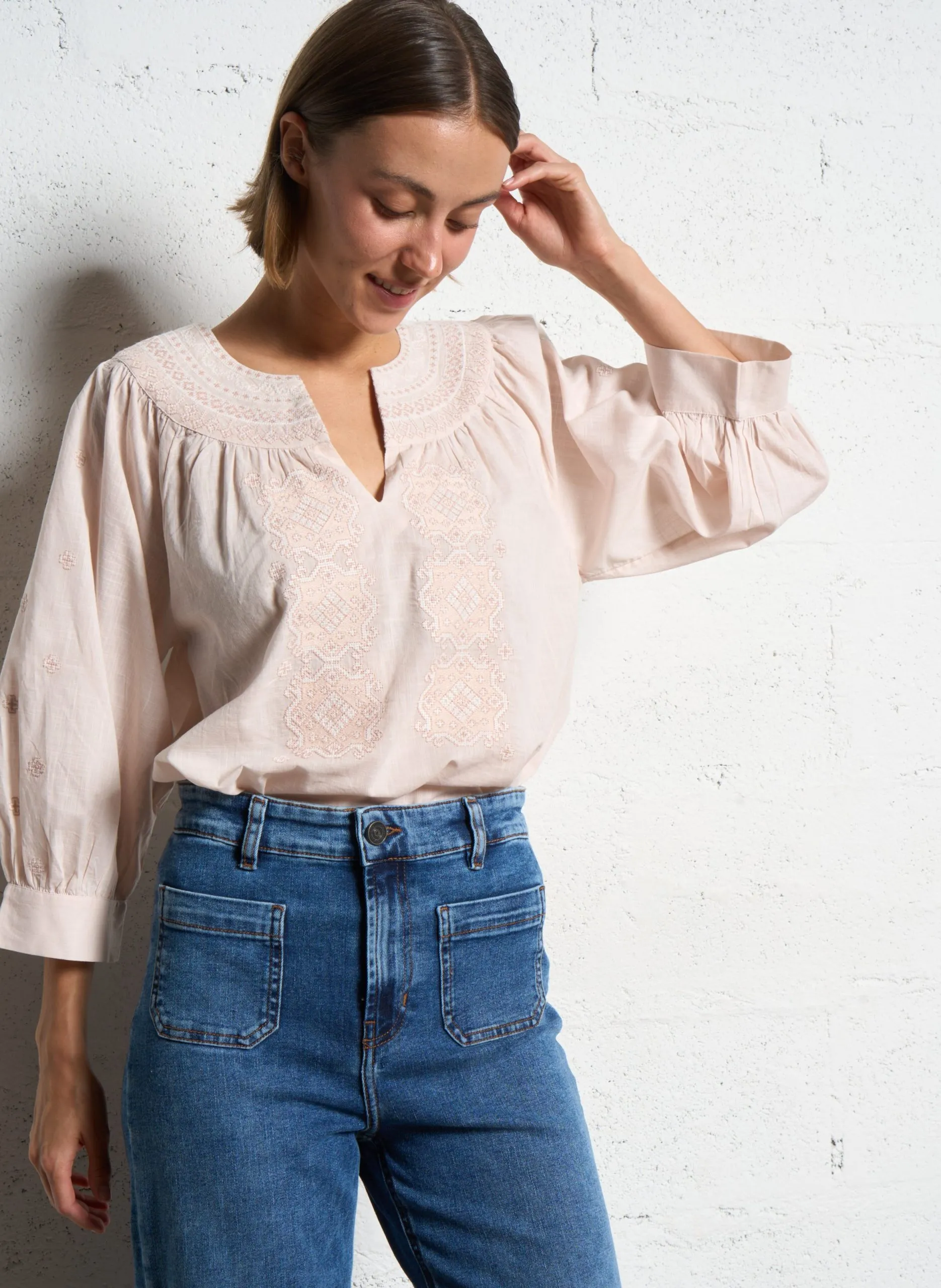 Blouse droite en coton brodé Rose CORINA