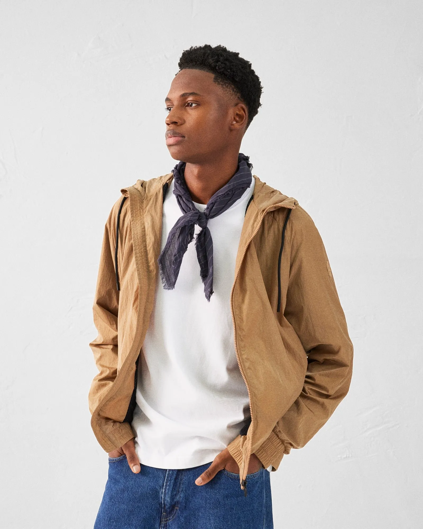 Blouson coupe-vent léger à capuche storm Marron