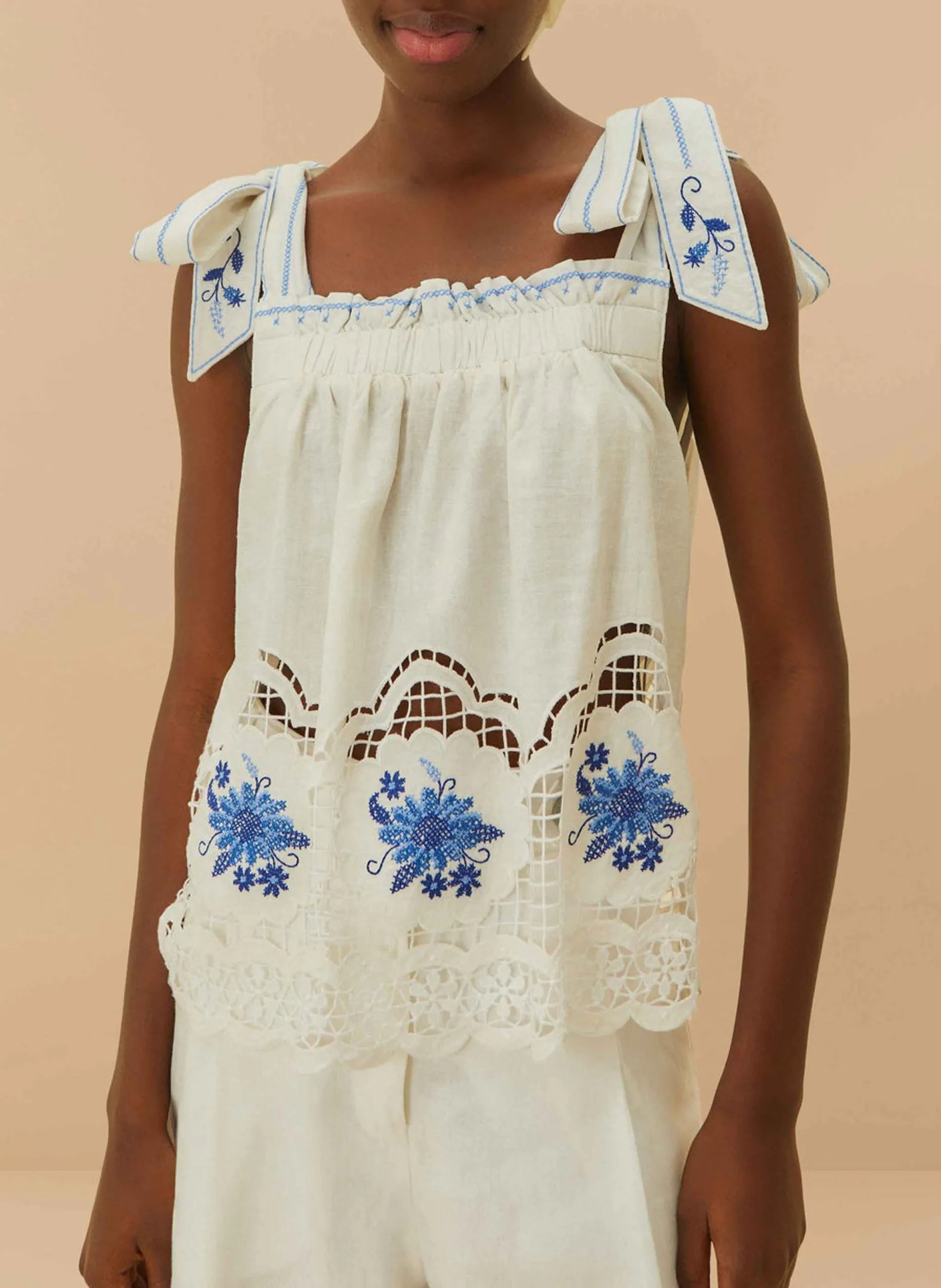 Top col carré brodé en lin mélangé Blanc