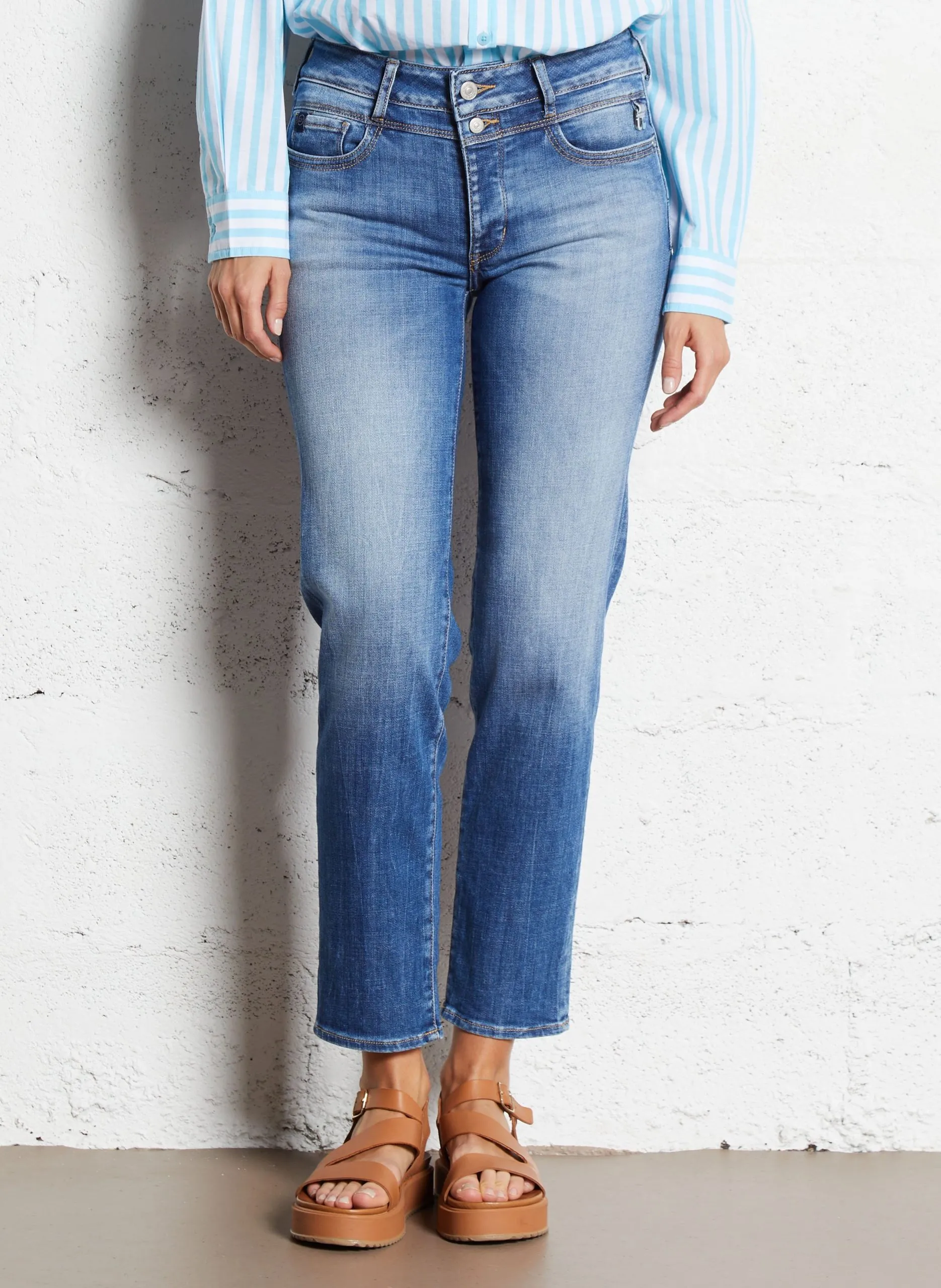 Jean cropped en coton en coton mélangé Bleu AMI