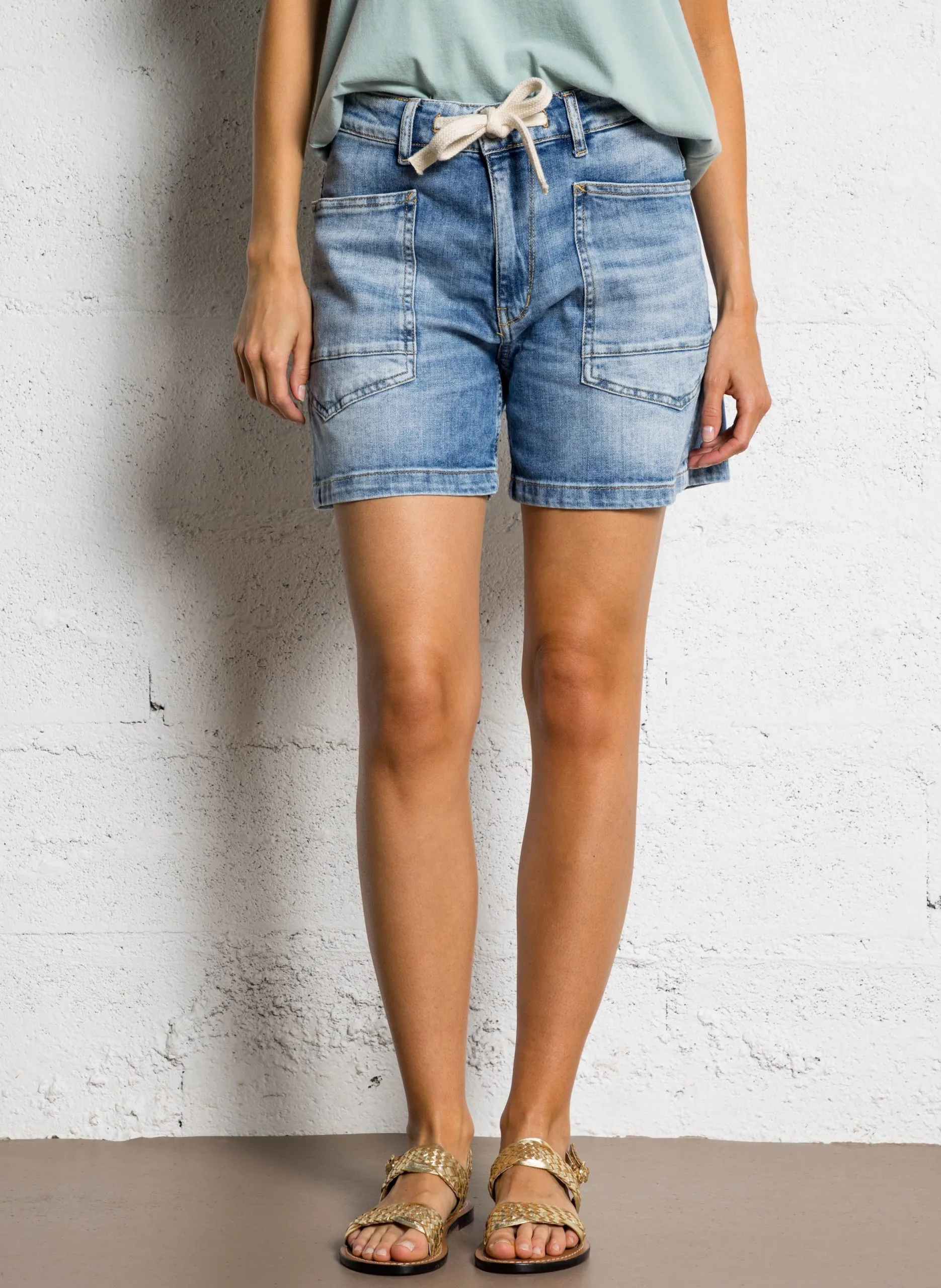 Short droit en coton mélangé Bleu MADO