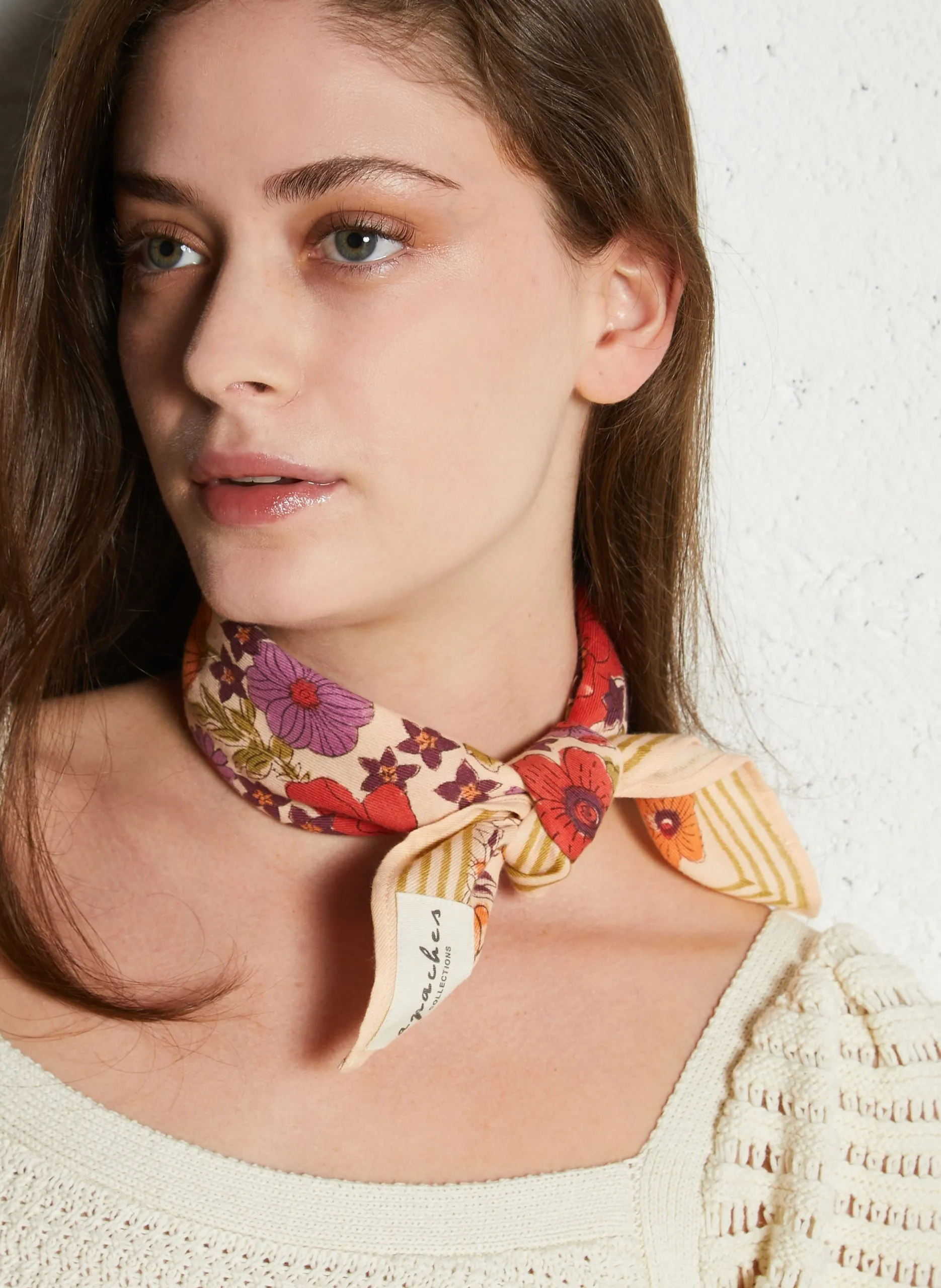 Foulard carré à motifs fleuris Beige MANIKA