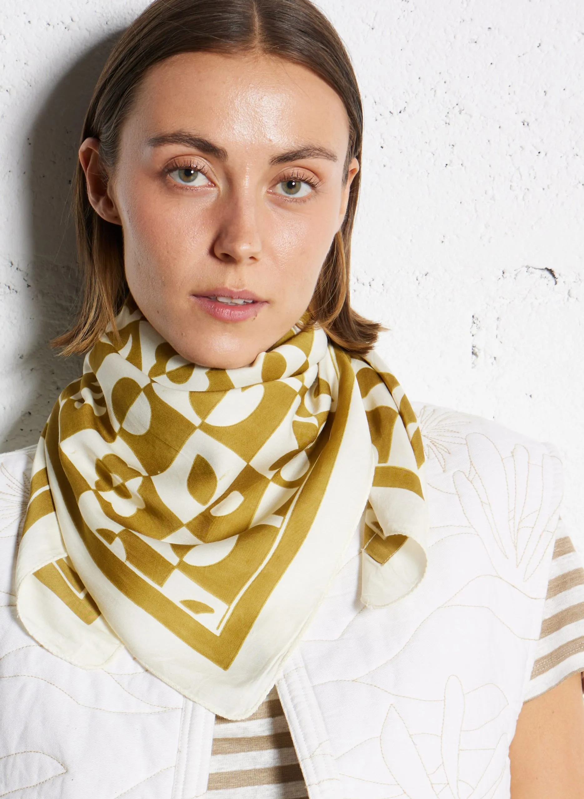 Foulard carré à motifs Vert PALIKA