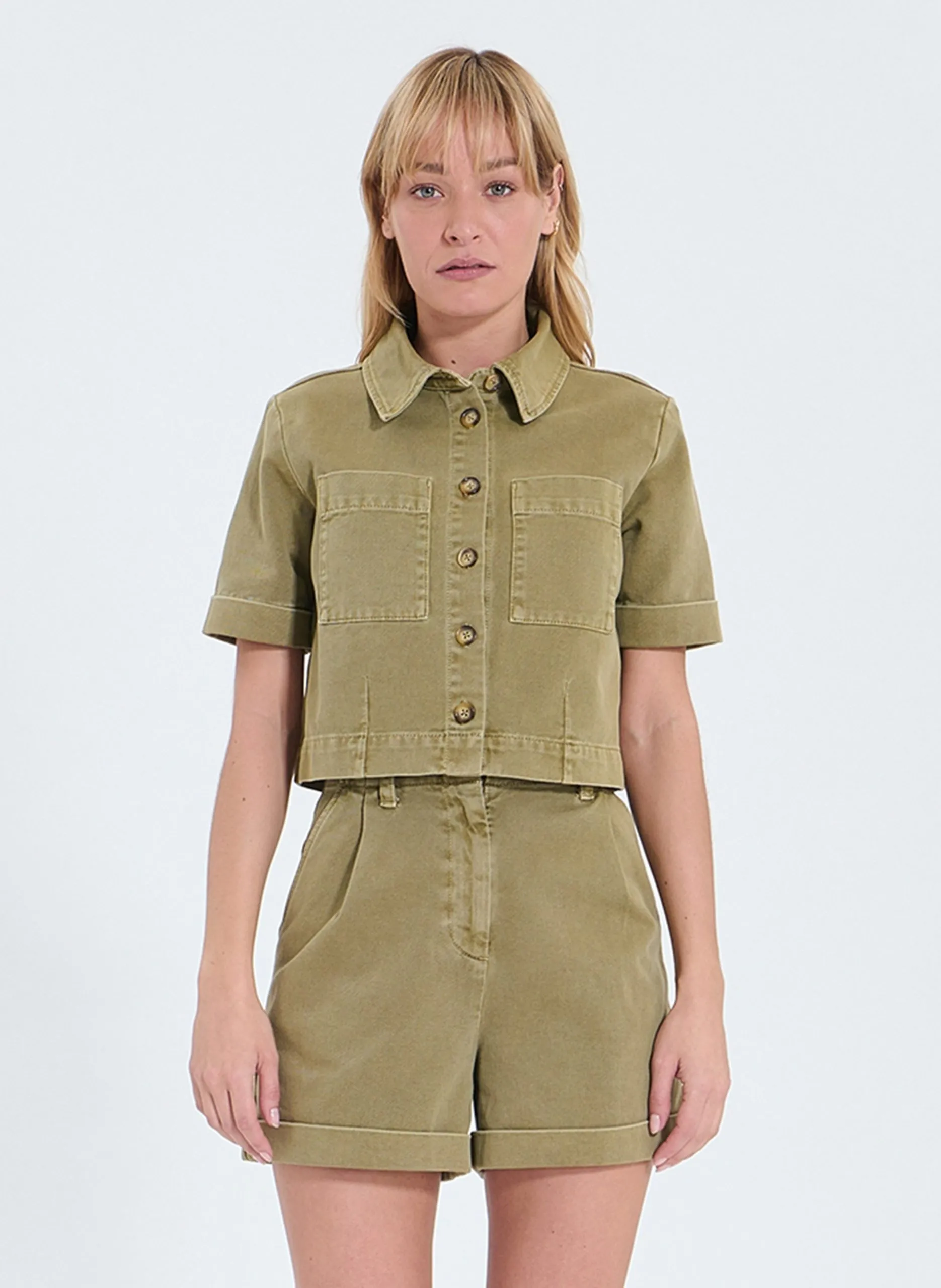 Chemise courte droite boutonnée Kaki CYRILLE