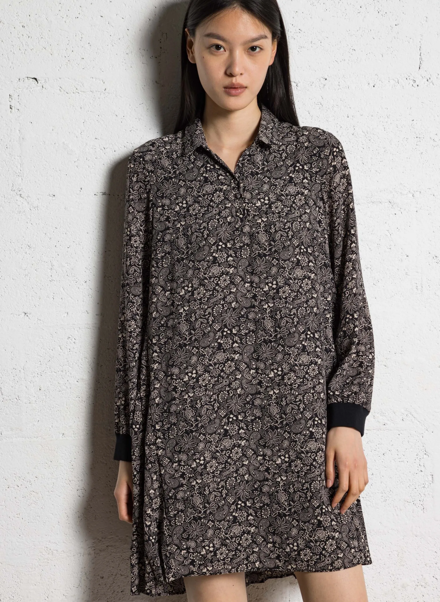 Robe courte droite imprimée Noir