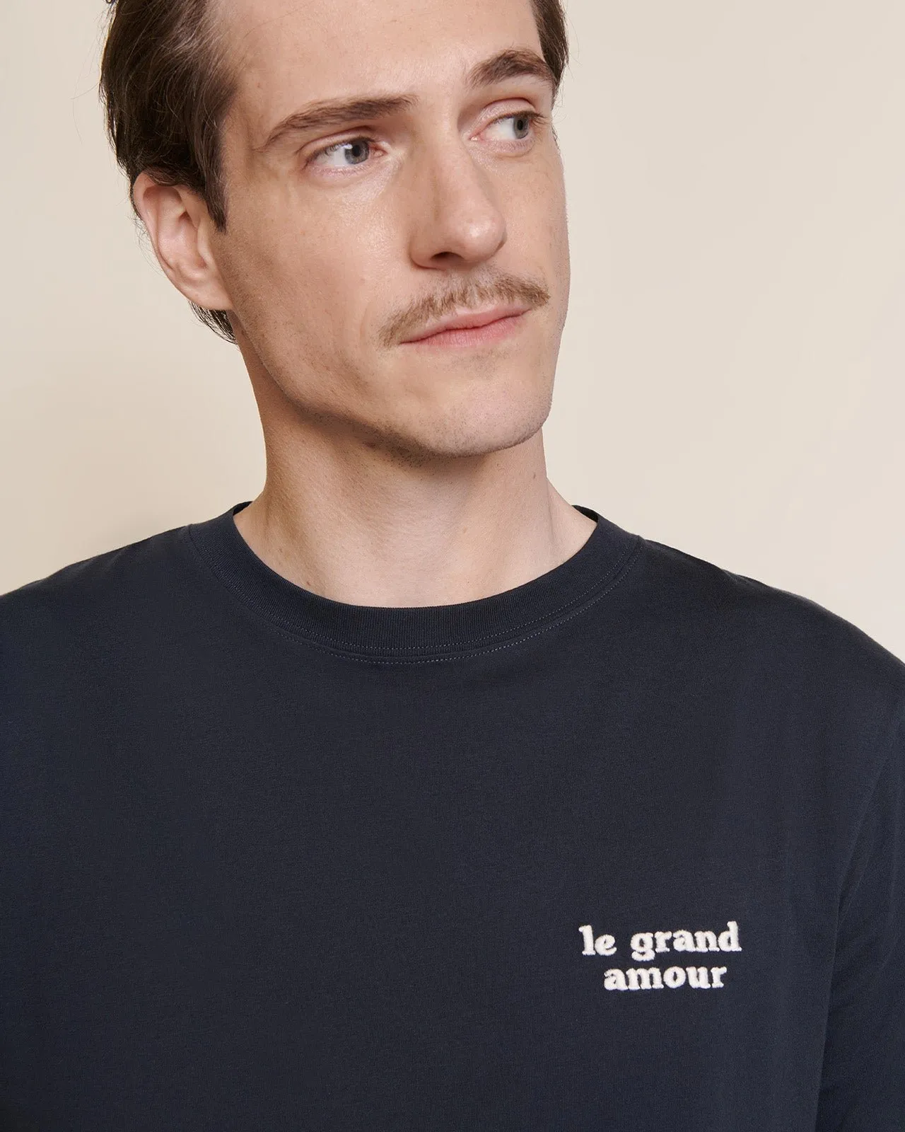 Le t-shirt brodée le grand amour en coton bio Bleu
