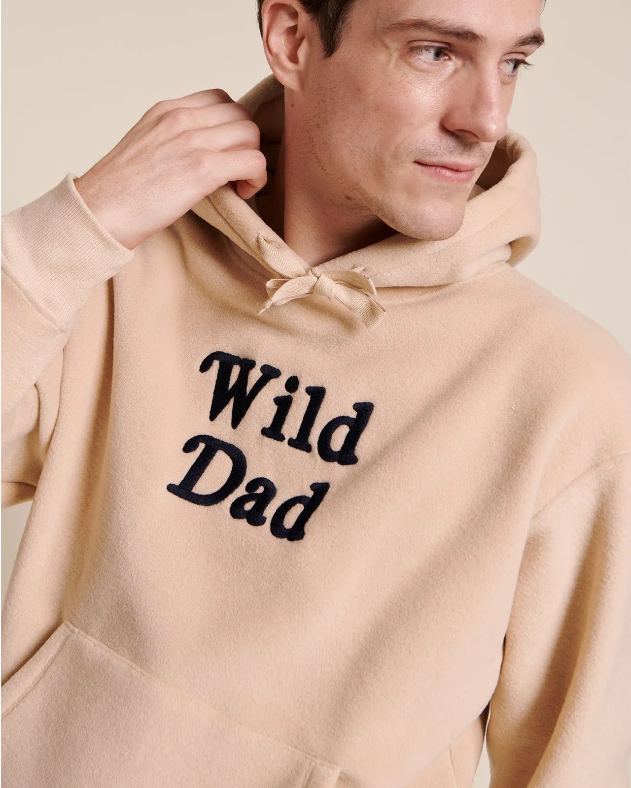 Le hoodie wild dad en polaire recyclée Beige