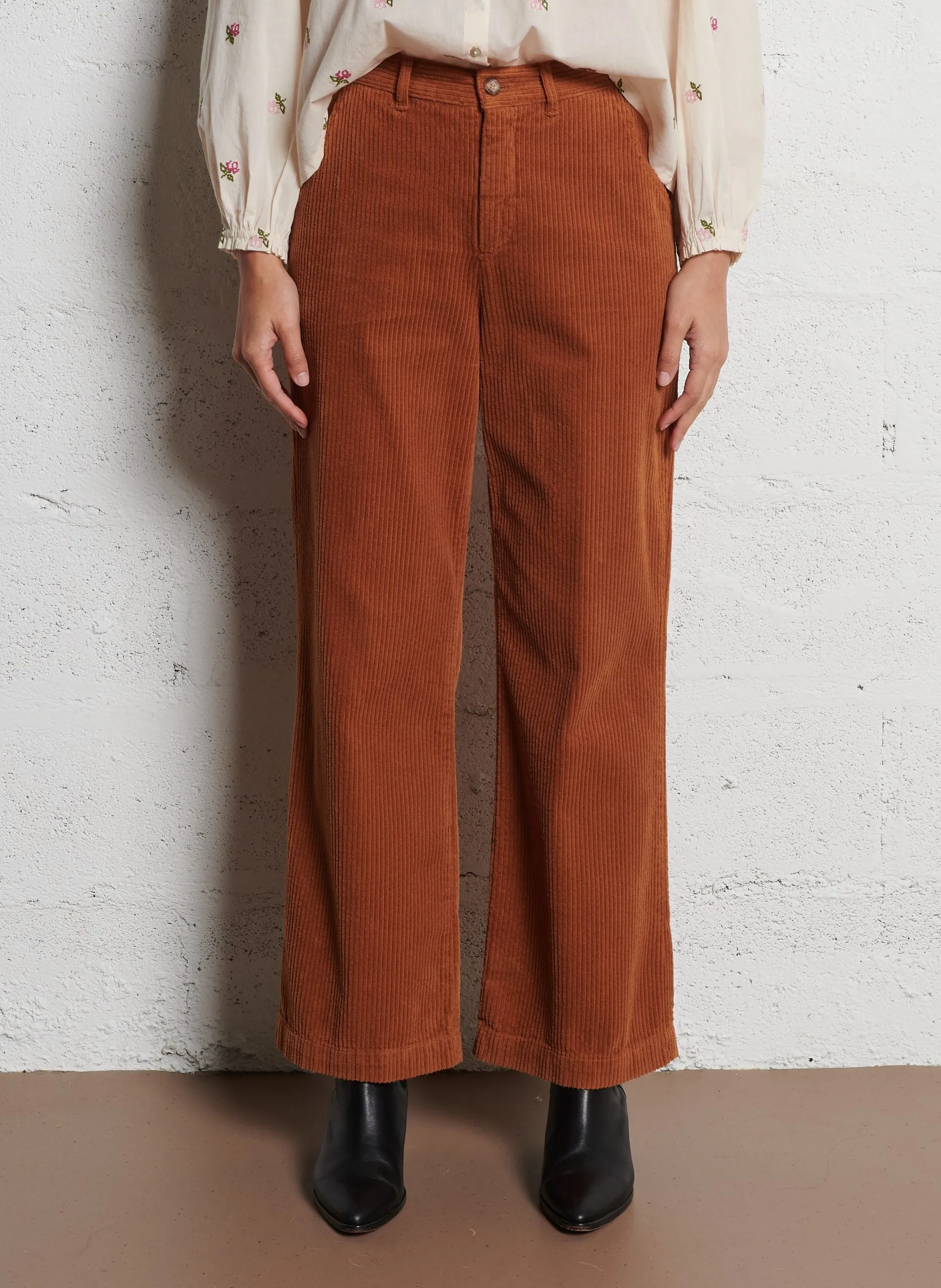 Pantalon droit en velours côtelé Marron CANELLE