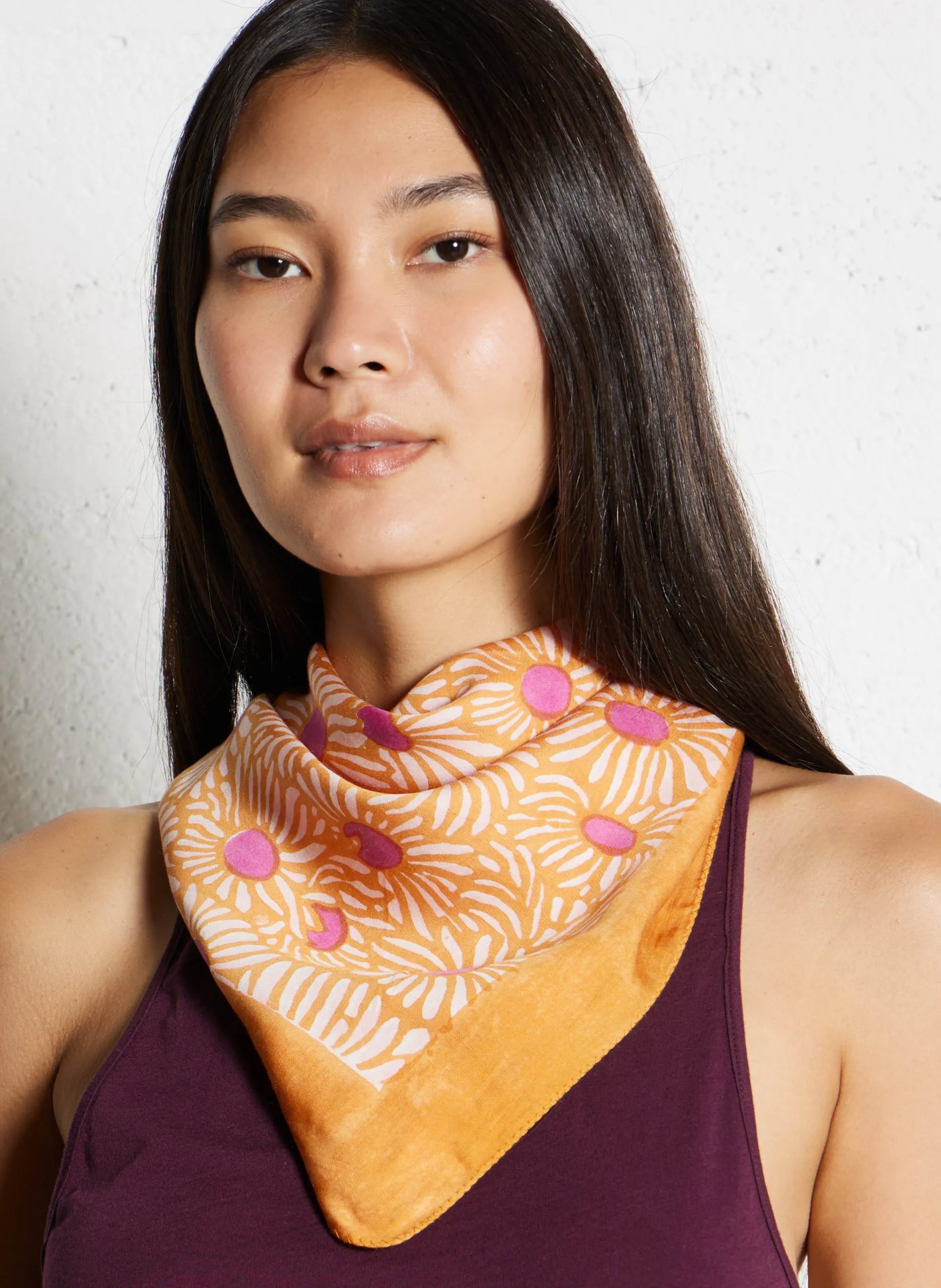 Foulard carré à motifs Orange LALAVIDA