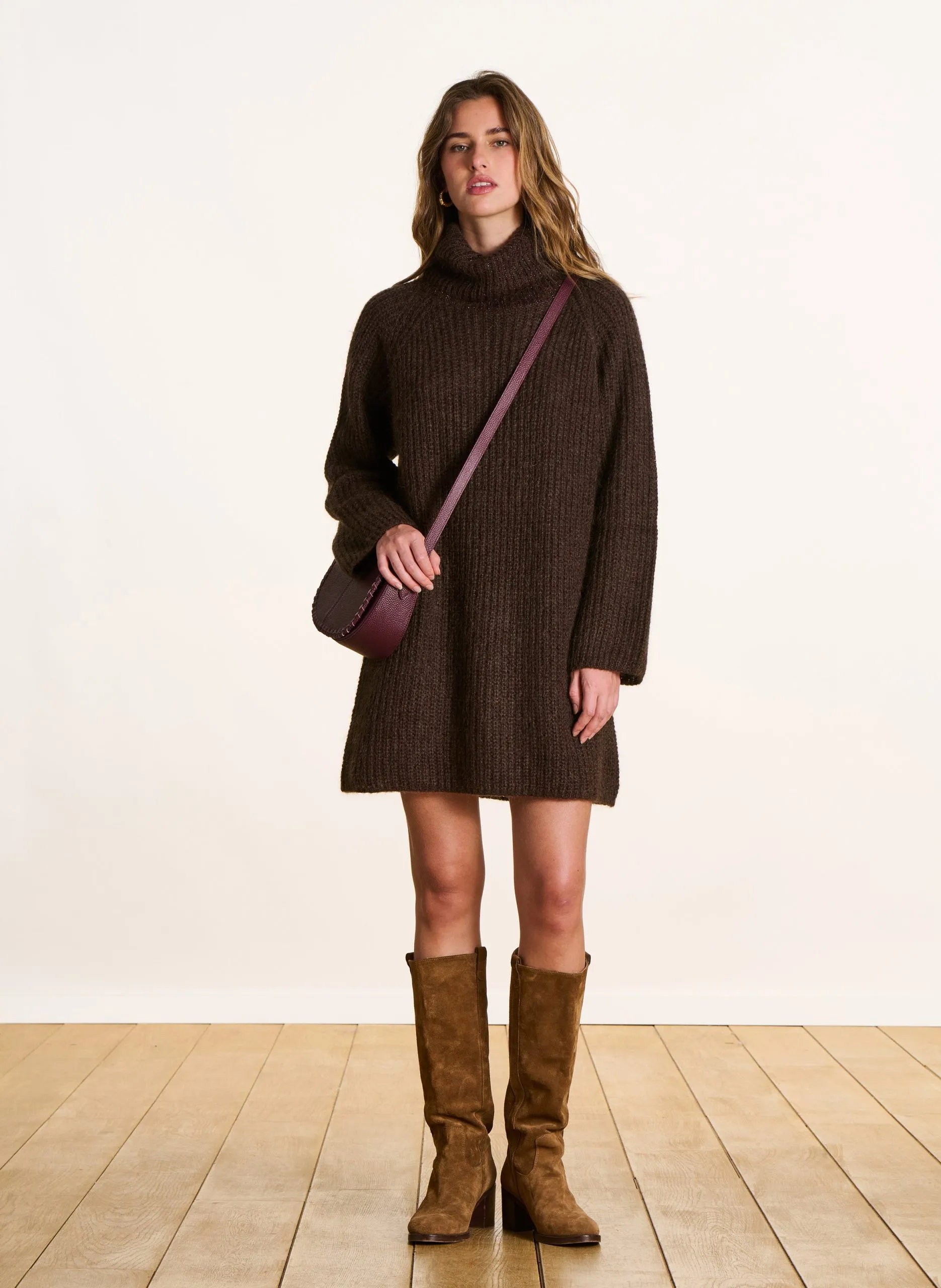 Robe courte col roulé Marron