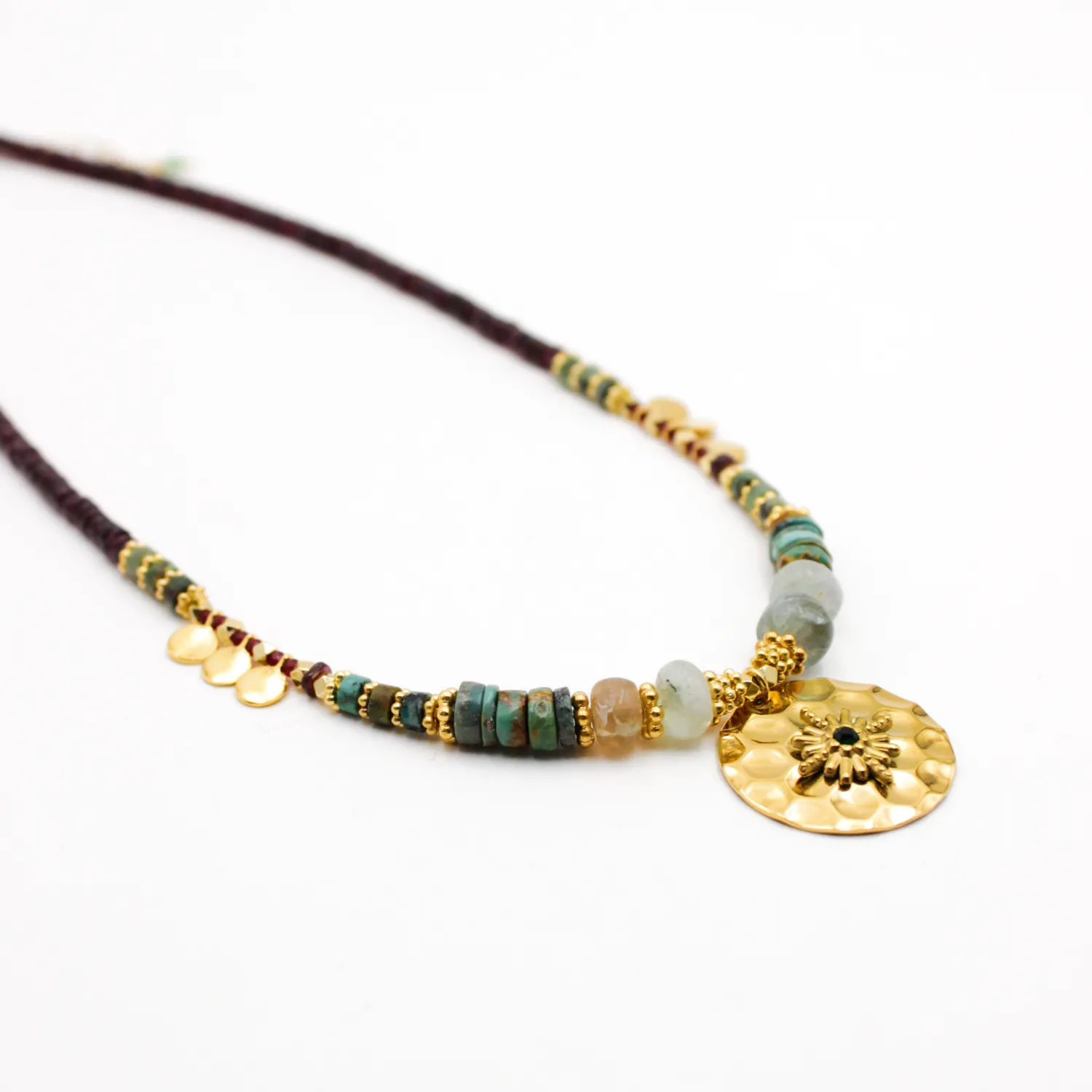 Collier heishi long billes et gros médaillon - charlotte Doré