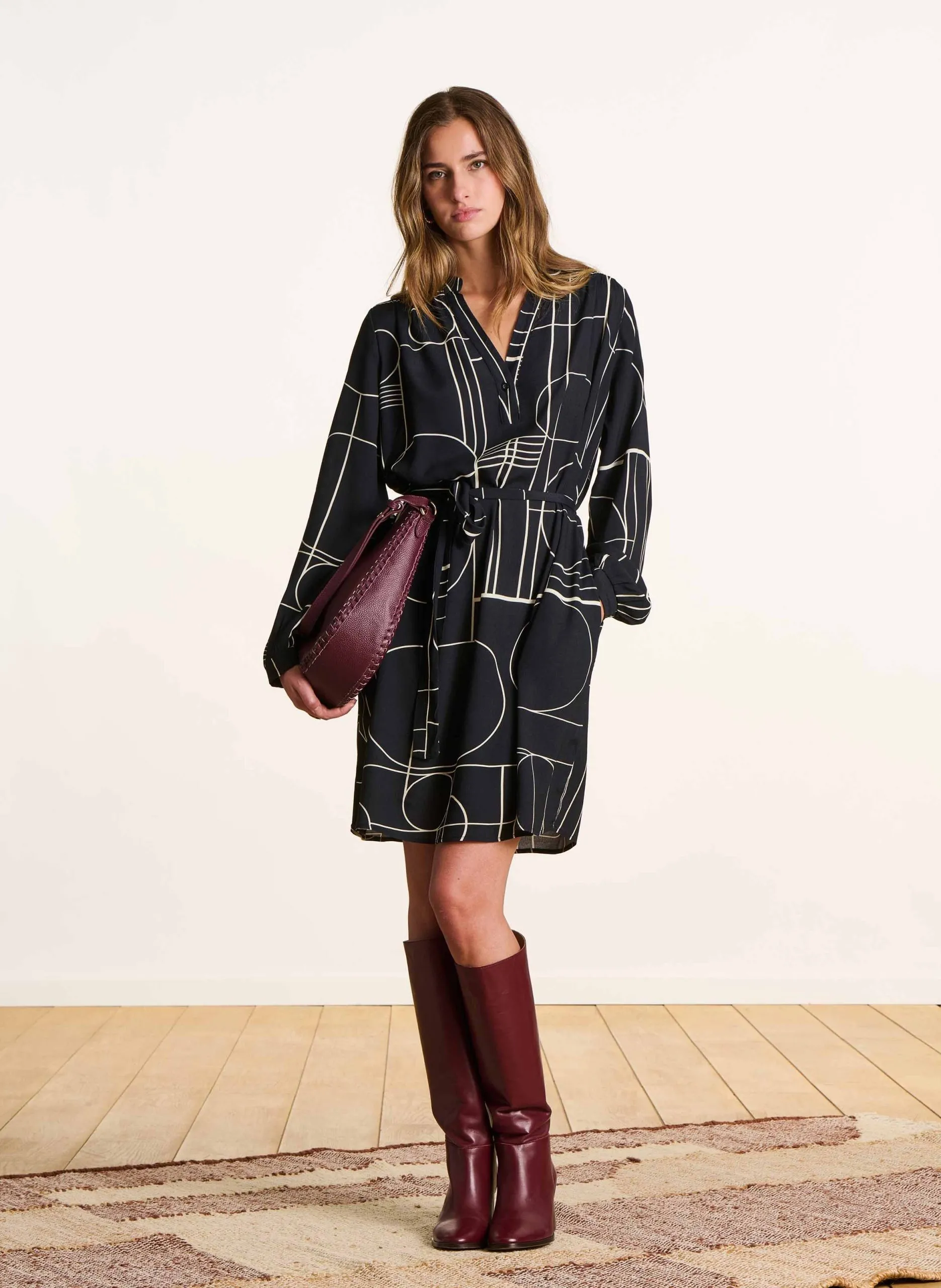 Robe courte col tunisien Noir