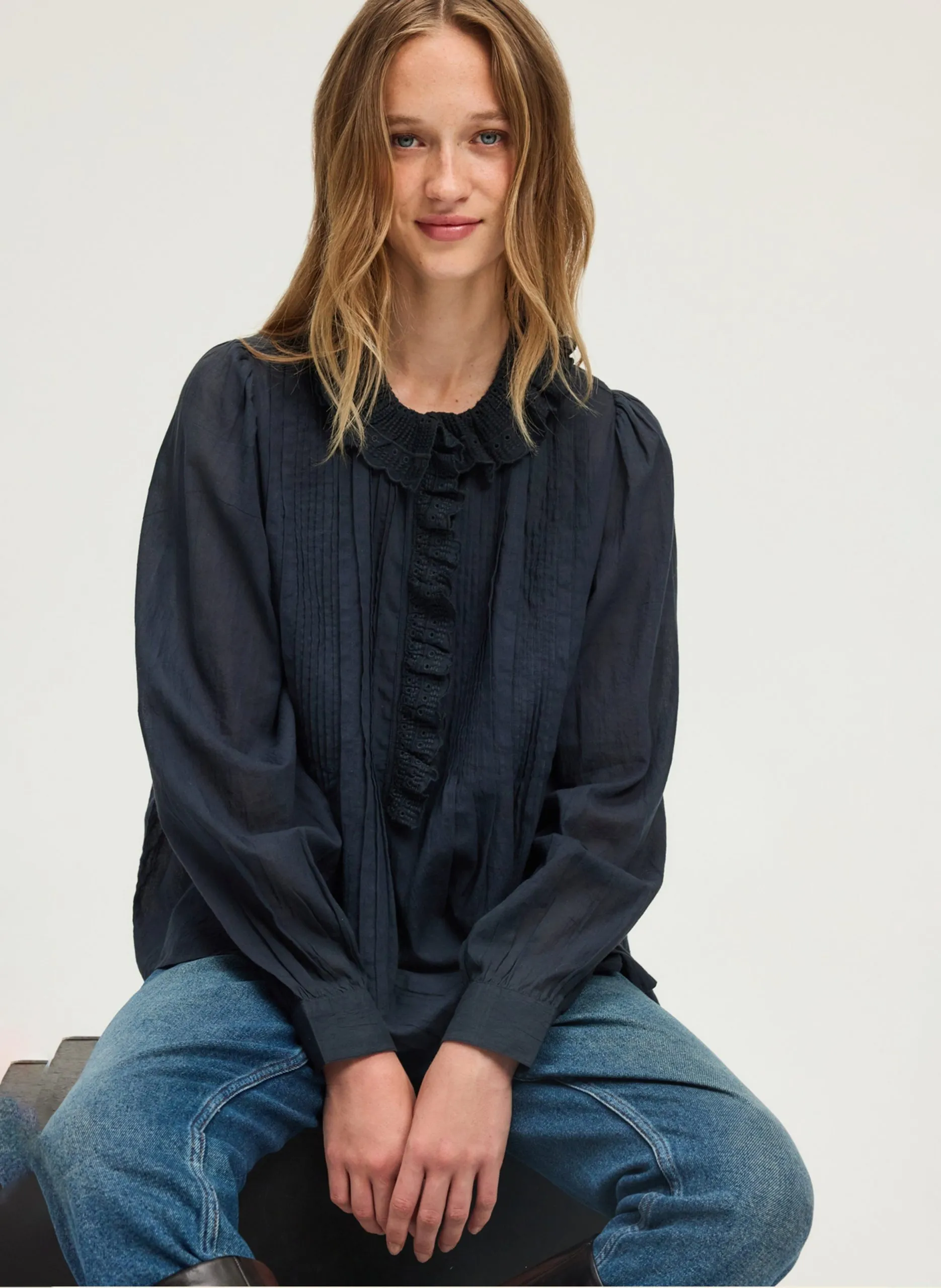 Blouse à volants dentelle unie Bleu AMINA