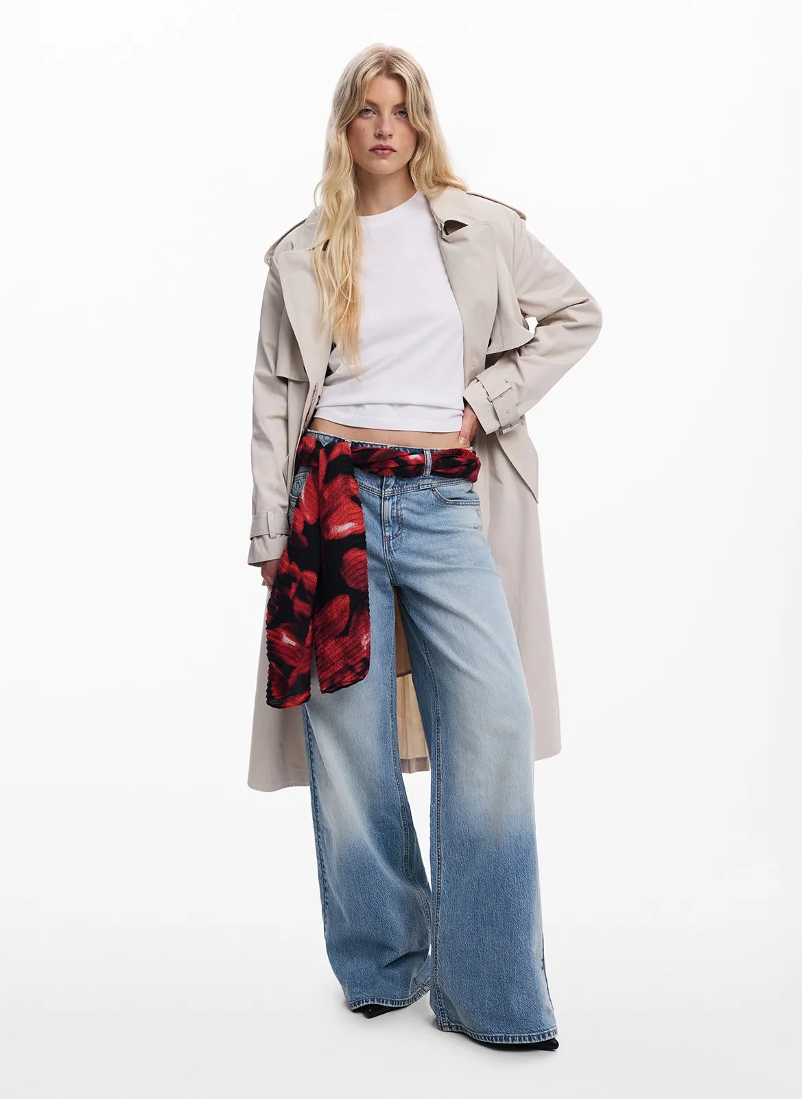 Foulard rectangulaire plissé à fleurs Noir