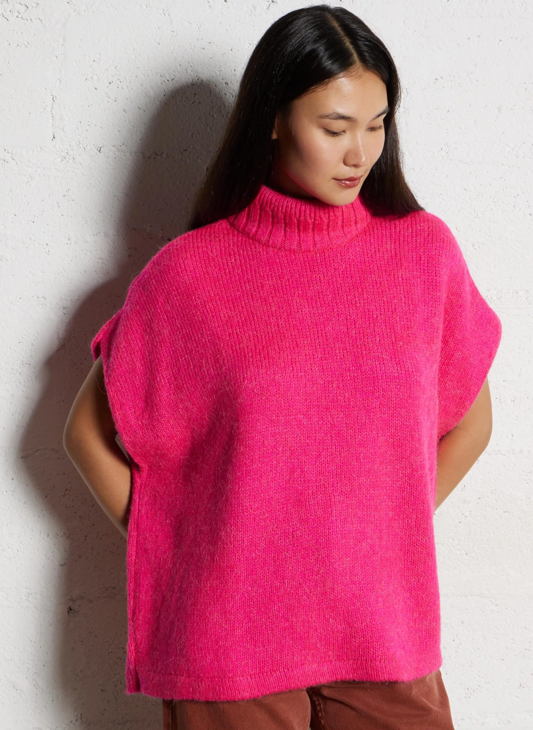 Pull ample sans manches Rose ANDRAS