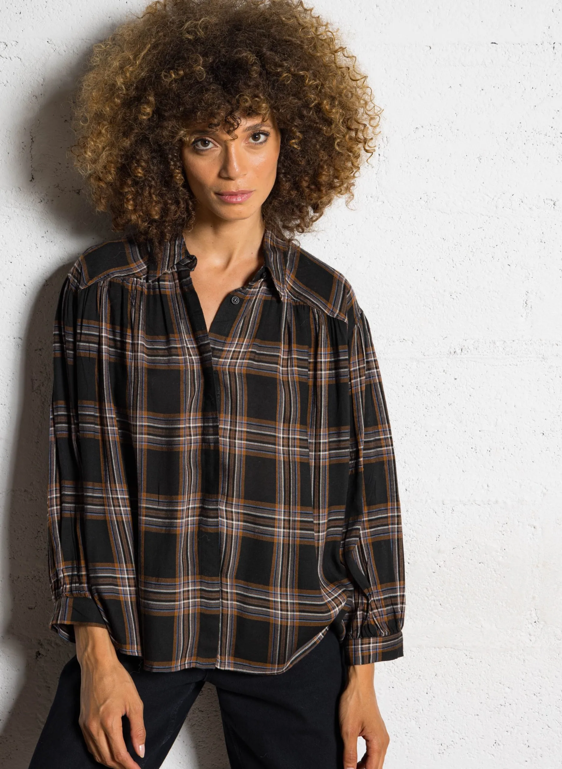 Chemise col classique à carreaux Noir