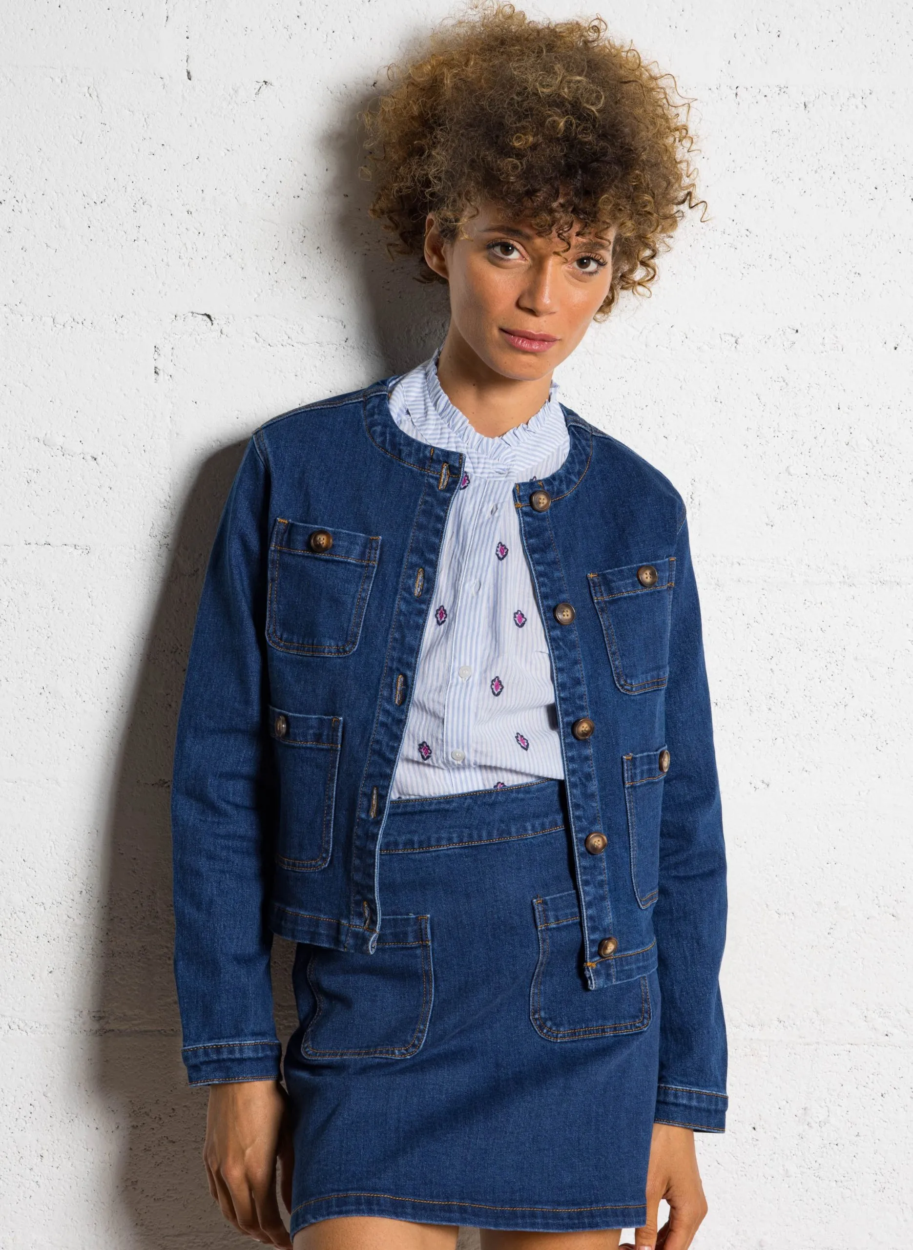 Veste courte en jean boutonnée Jean brut VENDA